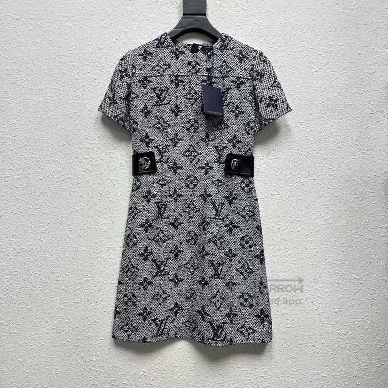 Louis Vuitton Louis Vuitton FW24 Floral Full Print Knit Half Zip Dress Size XXS / US 00 / IT 34 - 1 Thumbnail
