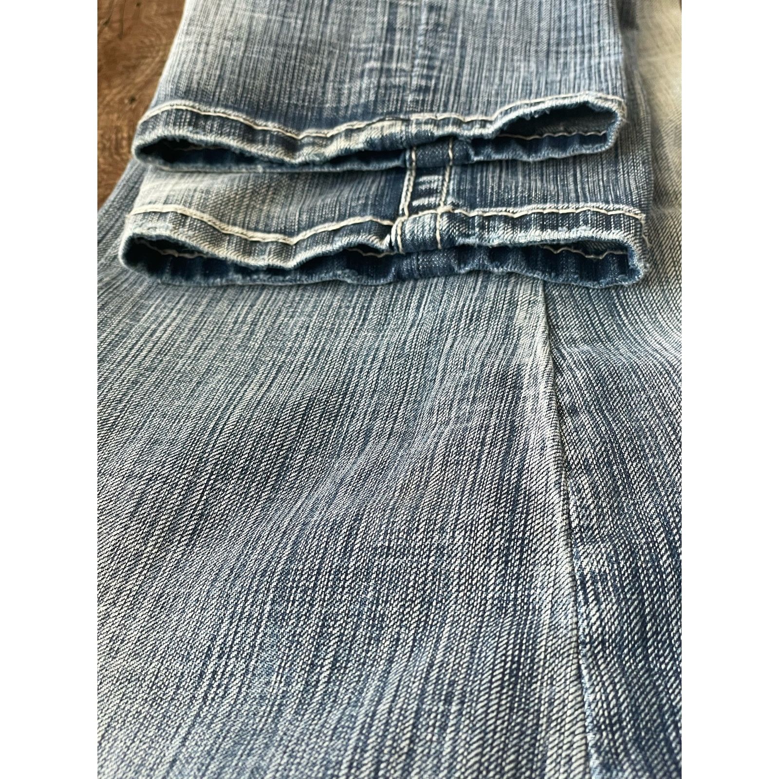 Other Cowgirl Up! ladies jeans, lightwash bedazzled 32/34 Size 32" / US 10 / IT 46 - 6 Thumbnail
