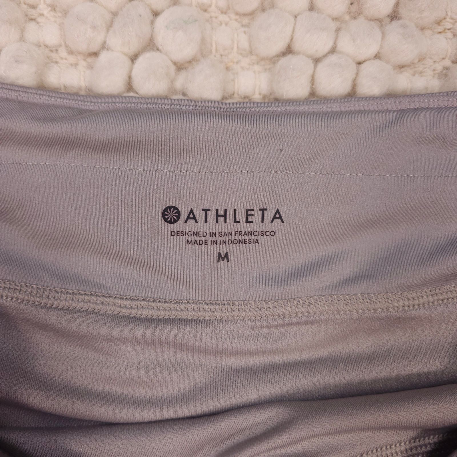 Athleta Athleta Print Laser Run Shorts Taupe Leaf Print Sz Medium Size 30" / US 8 / IT 44 - 2 Thumbnail