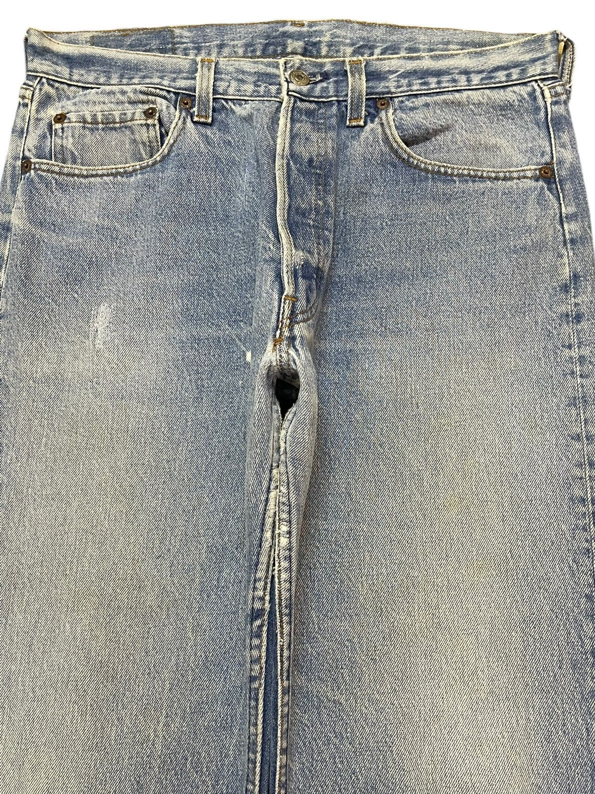 Levi's Vintage Clothing Vintage 80 Levis 501 Blue Faded Wash Relaxed Straight Leg Size US 32 / EU 48 - 3 Thumbnail