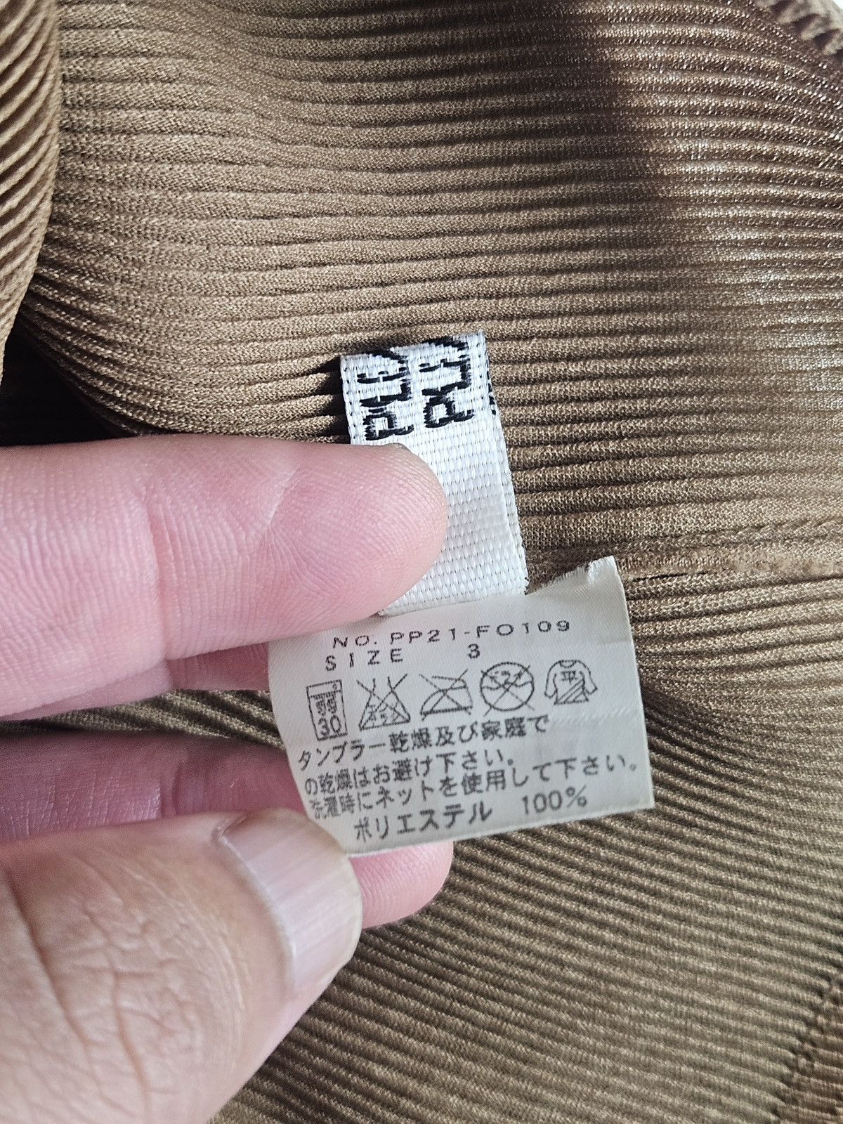 Pleats Please Issey Miyake Pleats Please Issey Miyake pleated cardigan Size S / US 4 / IT 40 - 5 Thumbnail