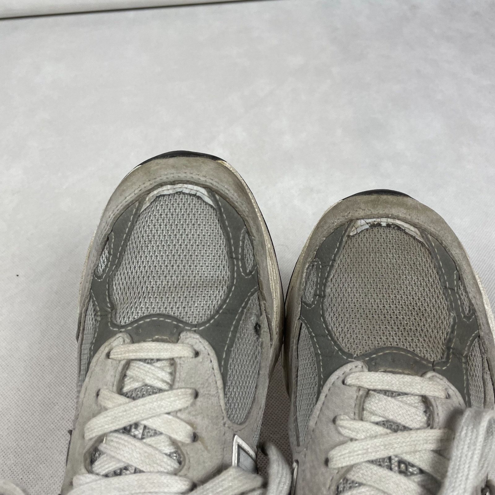 New Balance New Balance Gray Leather Lace Up Athletic Sneaker Shoes Size US 6 / IT 36 - 5 Thumbnail