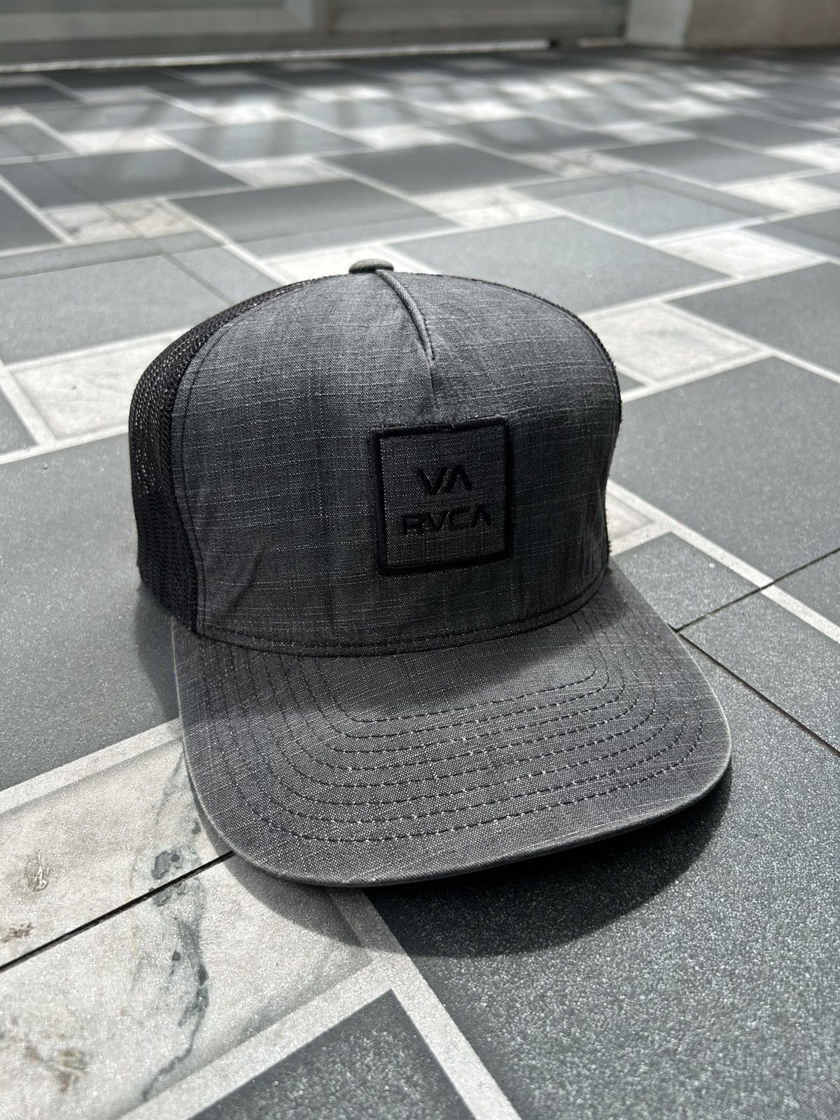 RVCA RVCA Logo classic trucker hat Size ONE SIZE - 1 Thumbnail