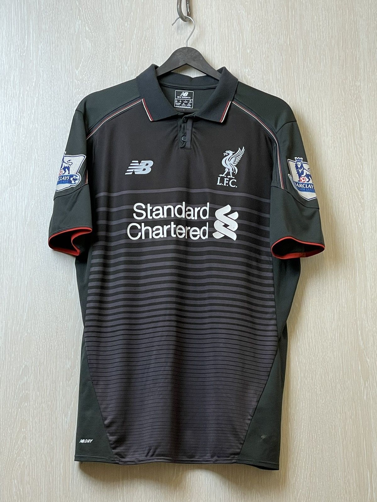 New Balance 2015 2016 Liverpool Benteke New Balance Home Soccer Jersey Size US L / EU 52-54 / 3 - 1 Thumbnail
