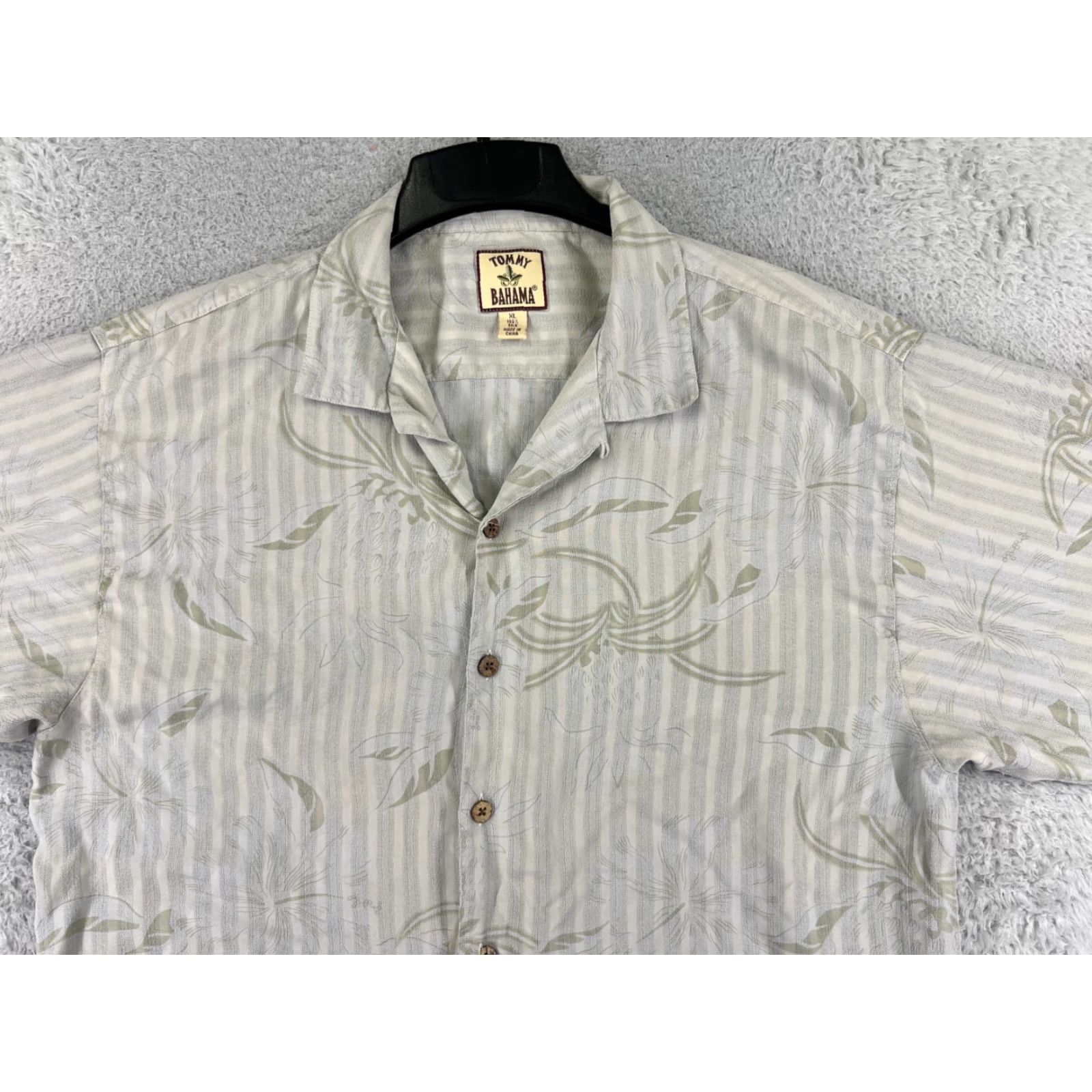 Tommy Bahama VINTAGE Tommy Bahama Shirt Men Extra Large Gray Floral Beach Resort Hawaiian Size US XL / EU 56 / 4 - 4 Thumbnail