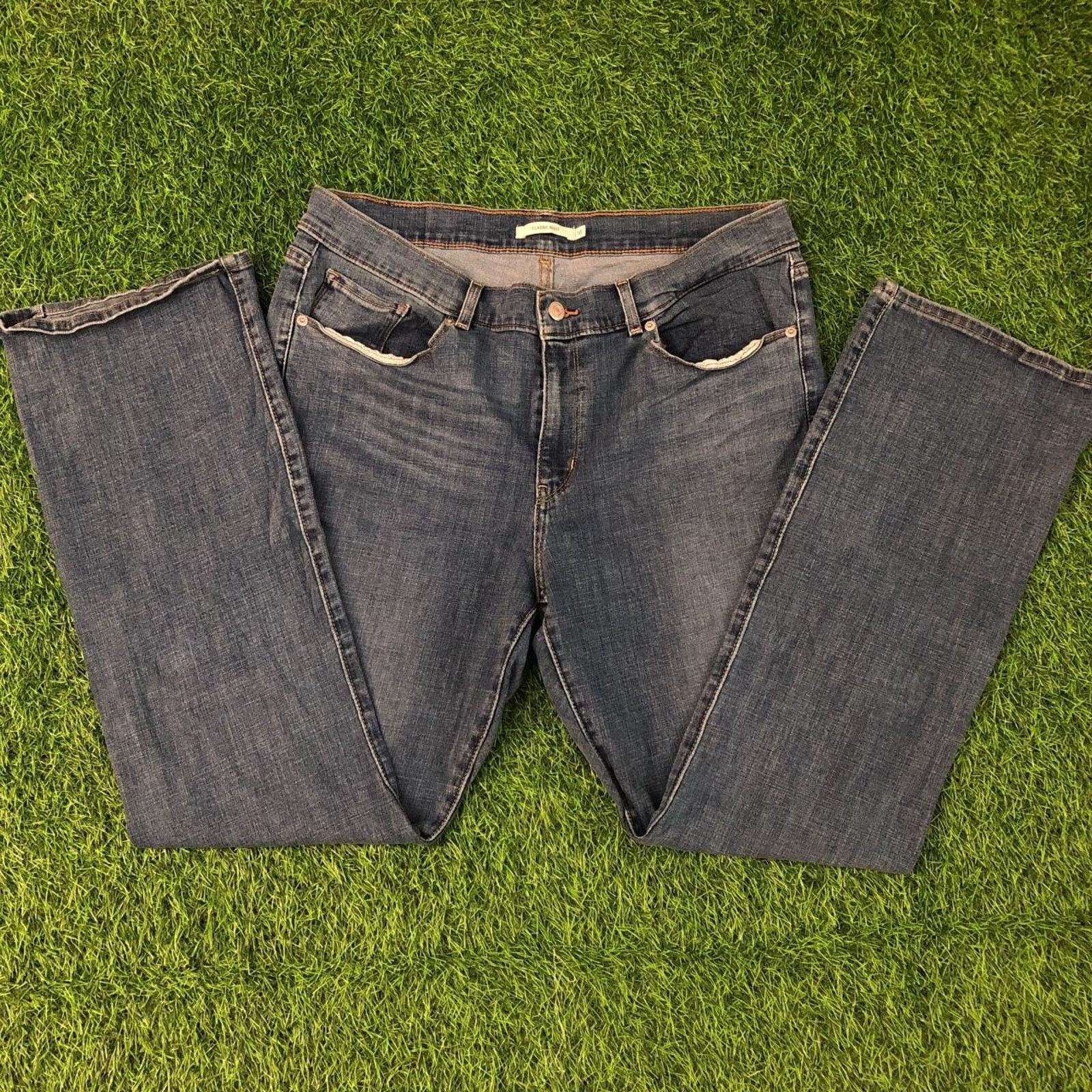 Levi's Women’s Levi Bootcut Denim Jeans Size: 16 Size 38" / US 16 / IT 52 - 1 Thumbnail