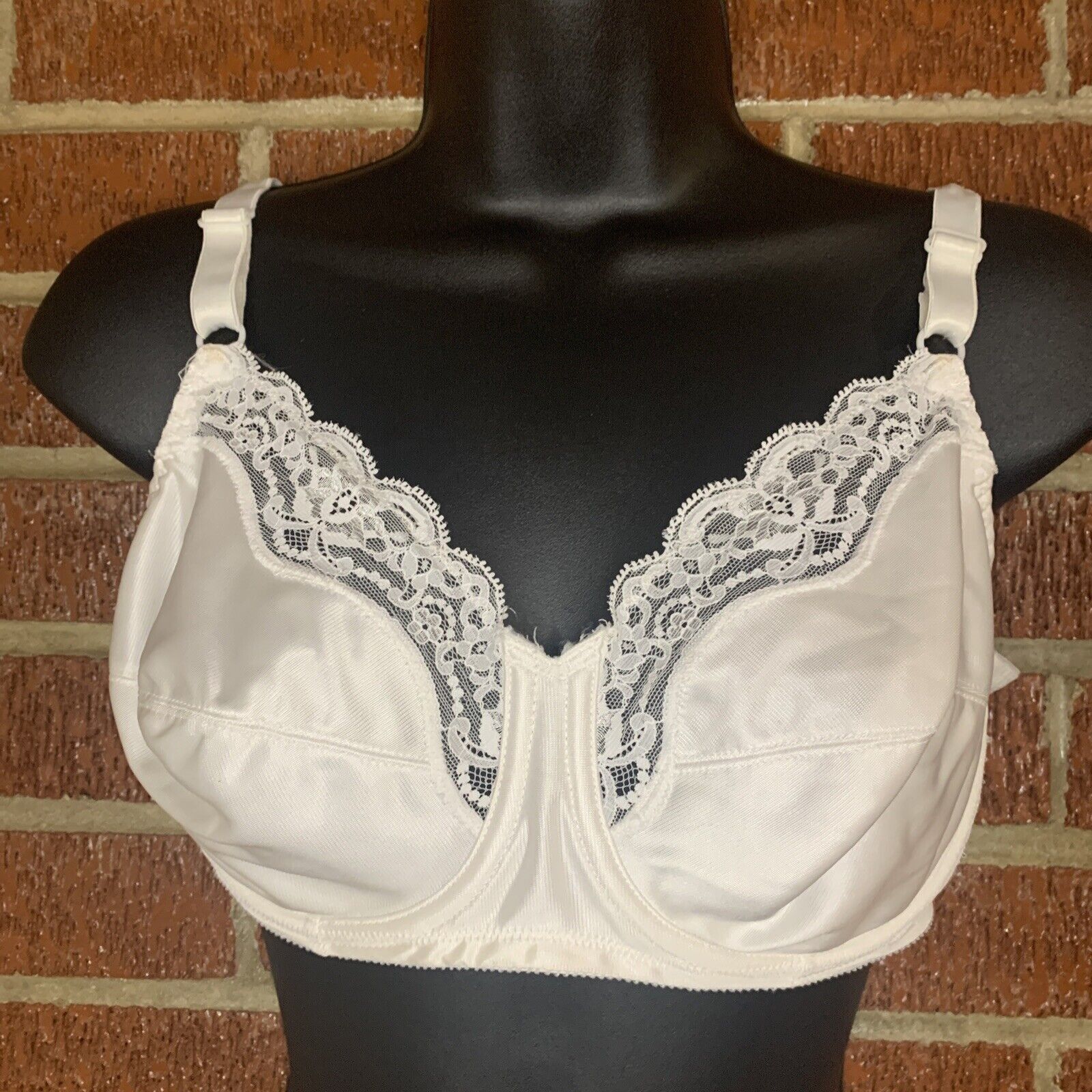Other Vintage Playtex Underwires Bra 4788 Nylon Lace White 38C USA Size ONE SIZE - 1 Thumbnail