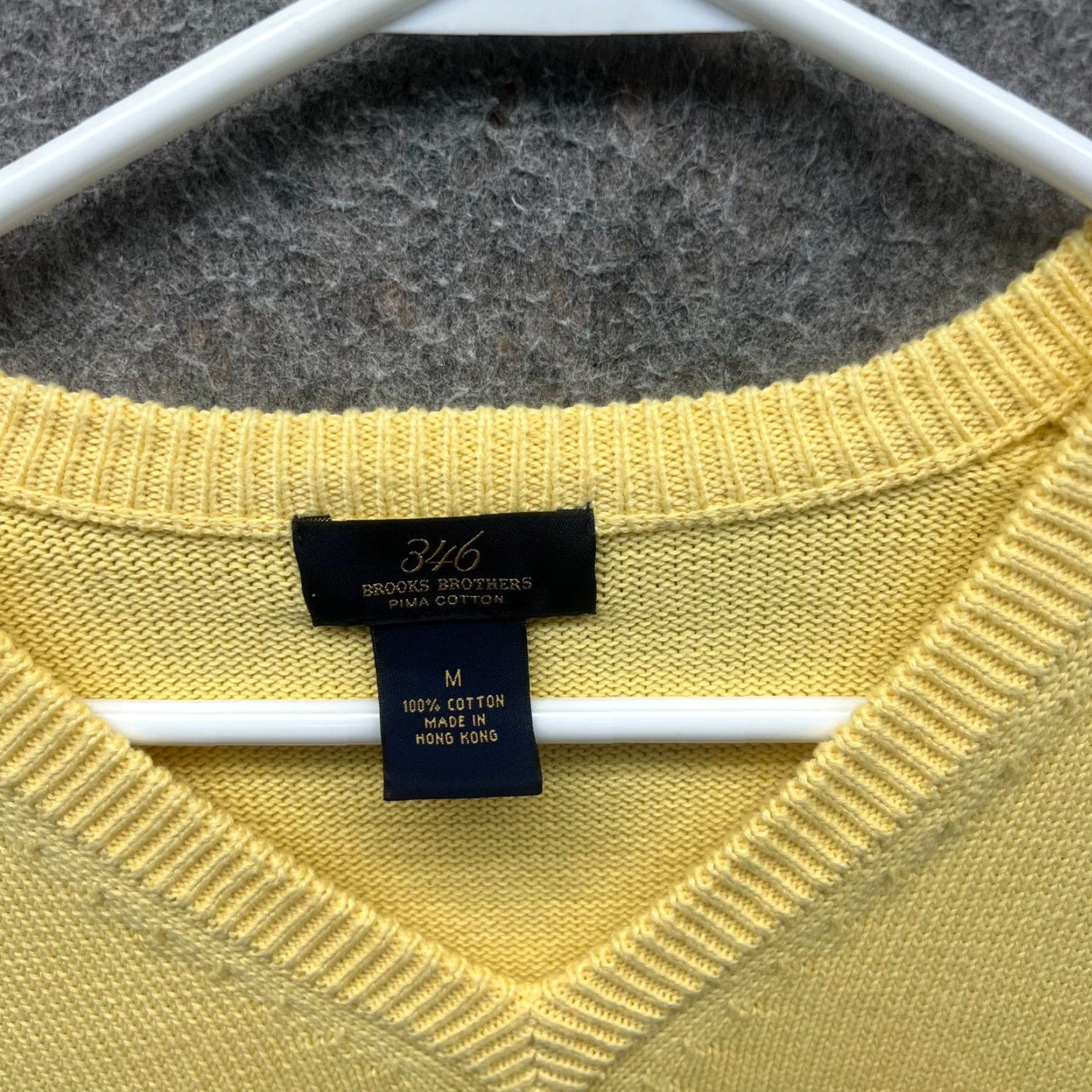 Brooks Brothers VINTAGE Brooks Brothers Sweater Mens M Yellow V-Neck Pima Cotton Fleece Cable-Knit Logo Pullover All Seasons - Chiefly for Business, Casual, Travel Size US M / EU 48-50 / 2 - 7 Thumbnail