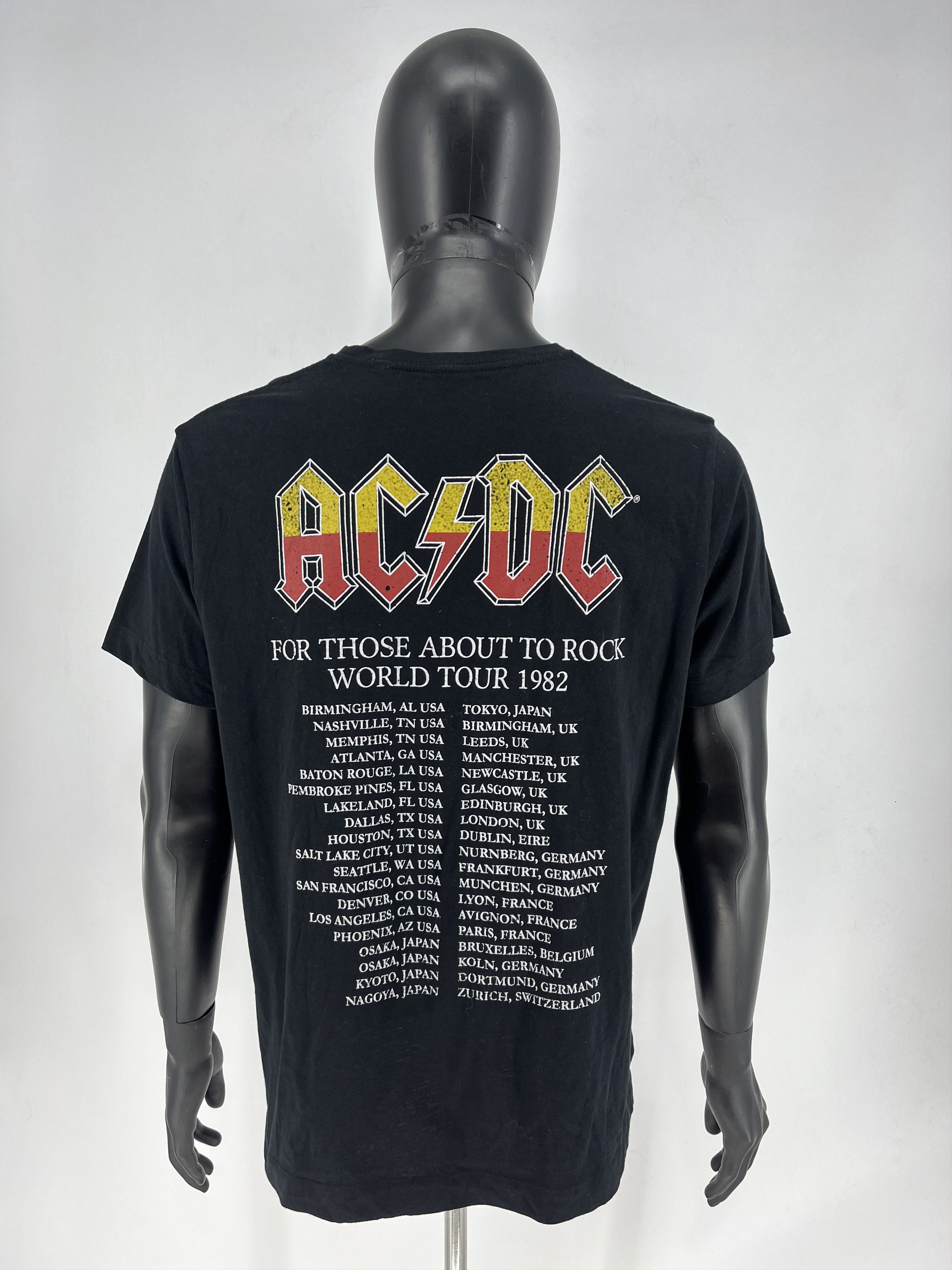 Band Tees × Vintage Vintage Y2K AC/DC ACDC Black In Evrope Tour Big Logo Size US M / EU 48-50 / 2 - 8 Thumbnail