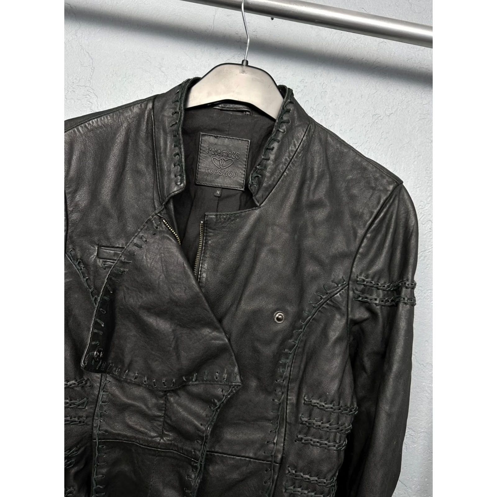 Topshop Kate Moss Topshop Patchwork Black Leather Jacket Size UK 14 (L) Womens Jacket Black Leather Motorcycle Patchwork Zipper Topshop Size L / US 10 / IT 46 - 2 Thumbnail
