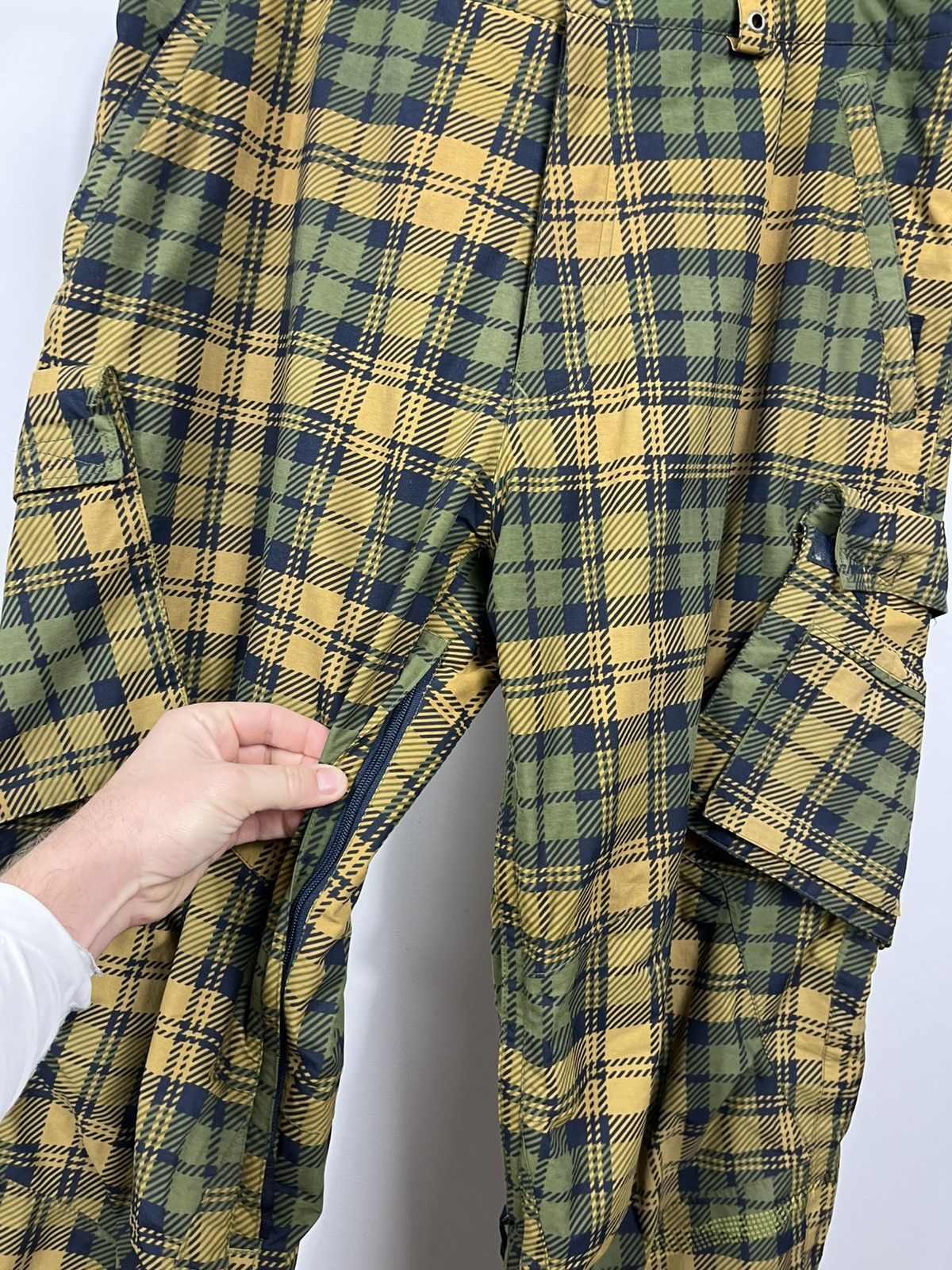 Burton Burton Plaid Snowboard Pants Cargo Shell XL Size US 36 / EU 52 - 8 Thumbnail