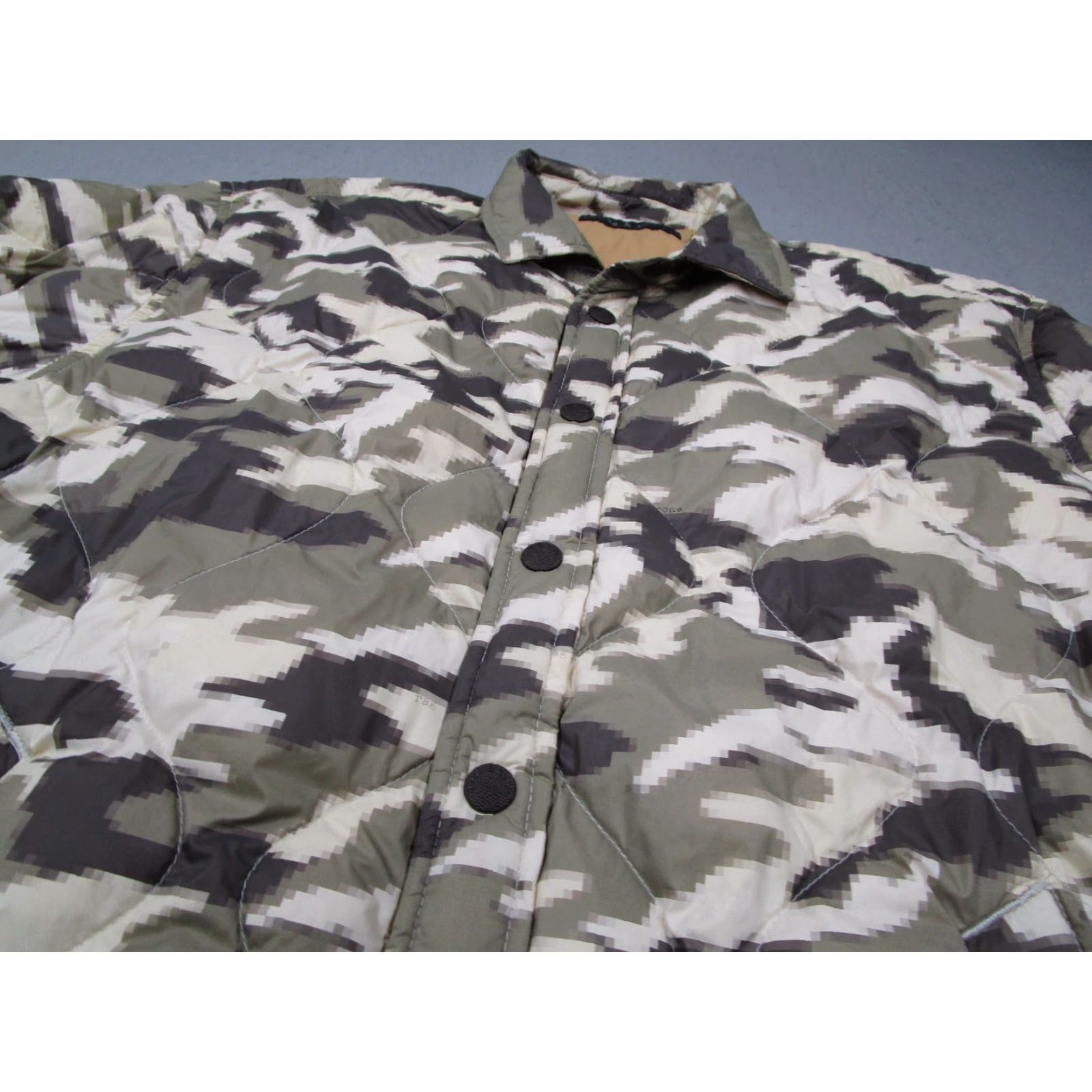 Rag & Bone VINTAGE Rag & Bone Men's XL Puffer Jacket Camouflage Insulated Down Full Zip Nylon Outdoor Winter Fall Spring Men Size US XL / EU 56 / 4 - 2 Thumbnail