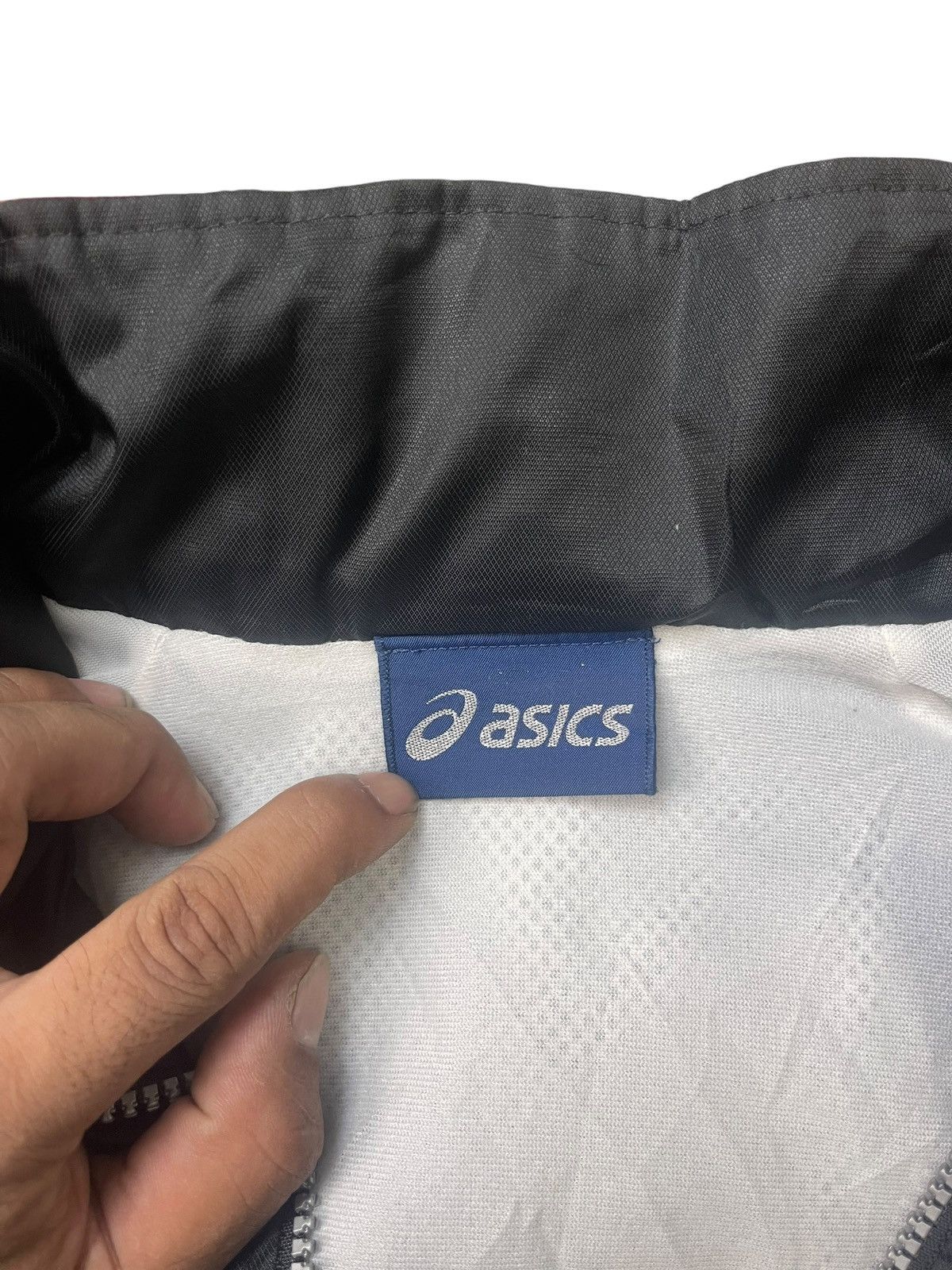 Asics Vintage Asics Winbreaker Sweater Size US L / EU 52-54 / 3 - 6 Thumbnail