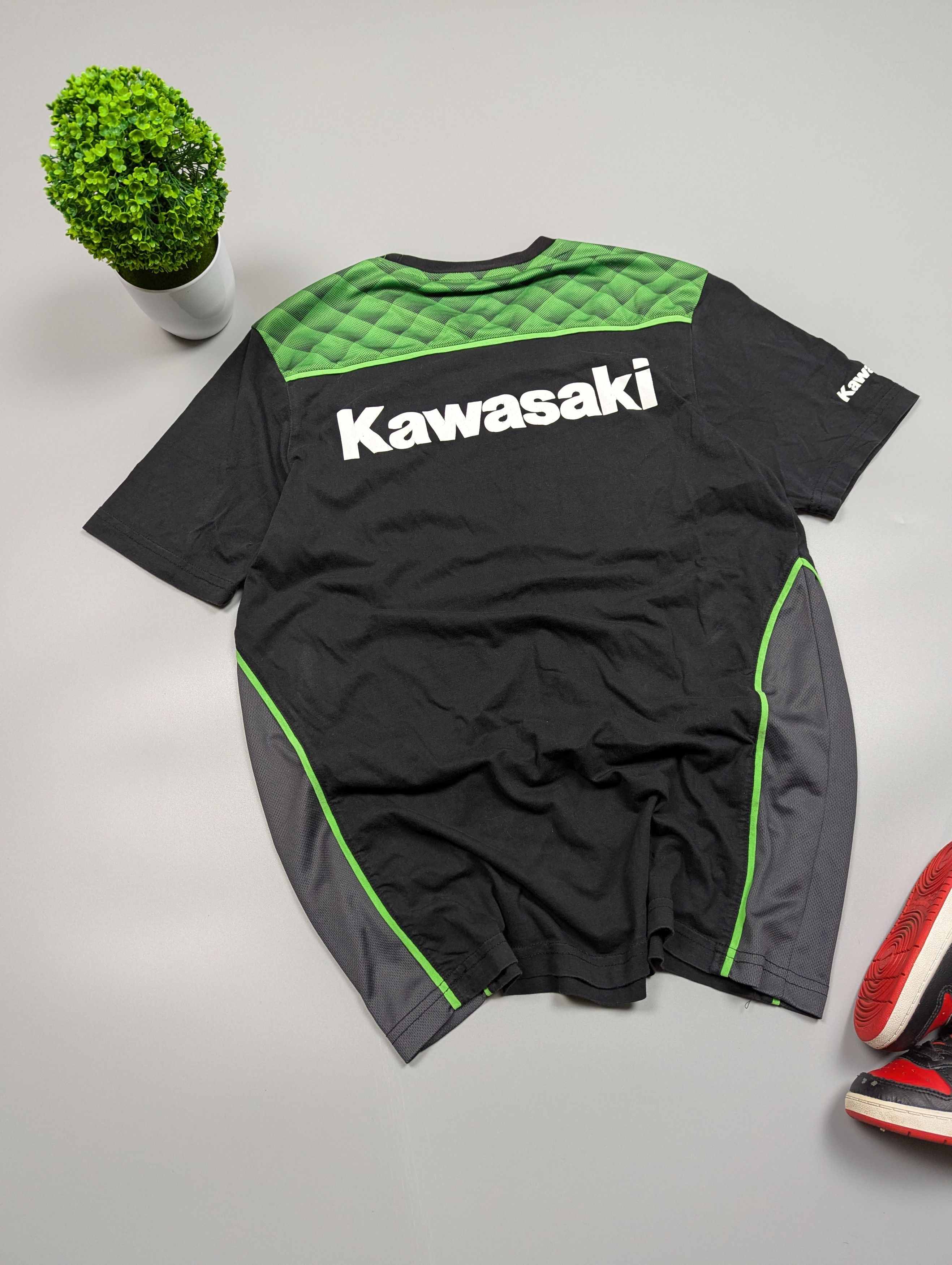Other KAWASAKI Motor Europe2019 Official Merchandise Mens T-shirt Size US M / EU 48-50 / 2 - 8 Thumbnail