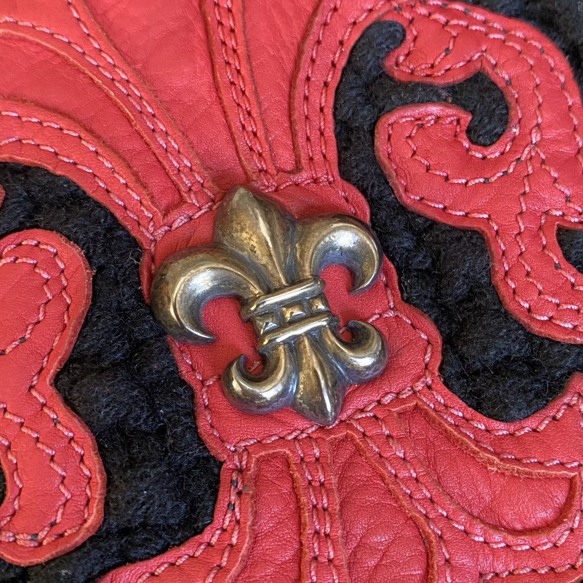 Chrome Hearts Chrome Hearts 1-of-1 Red Fleur Patch Knit Beanie Size ONE SIZE - 6 Thumbnail