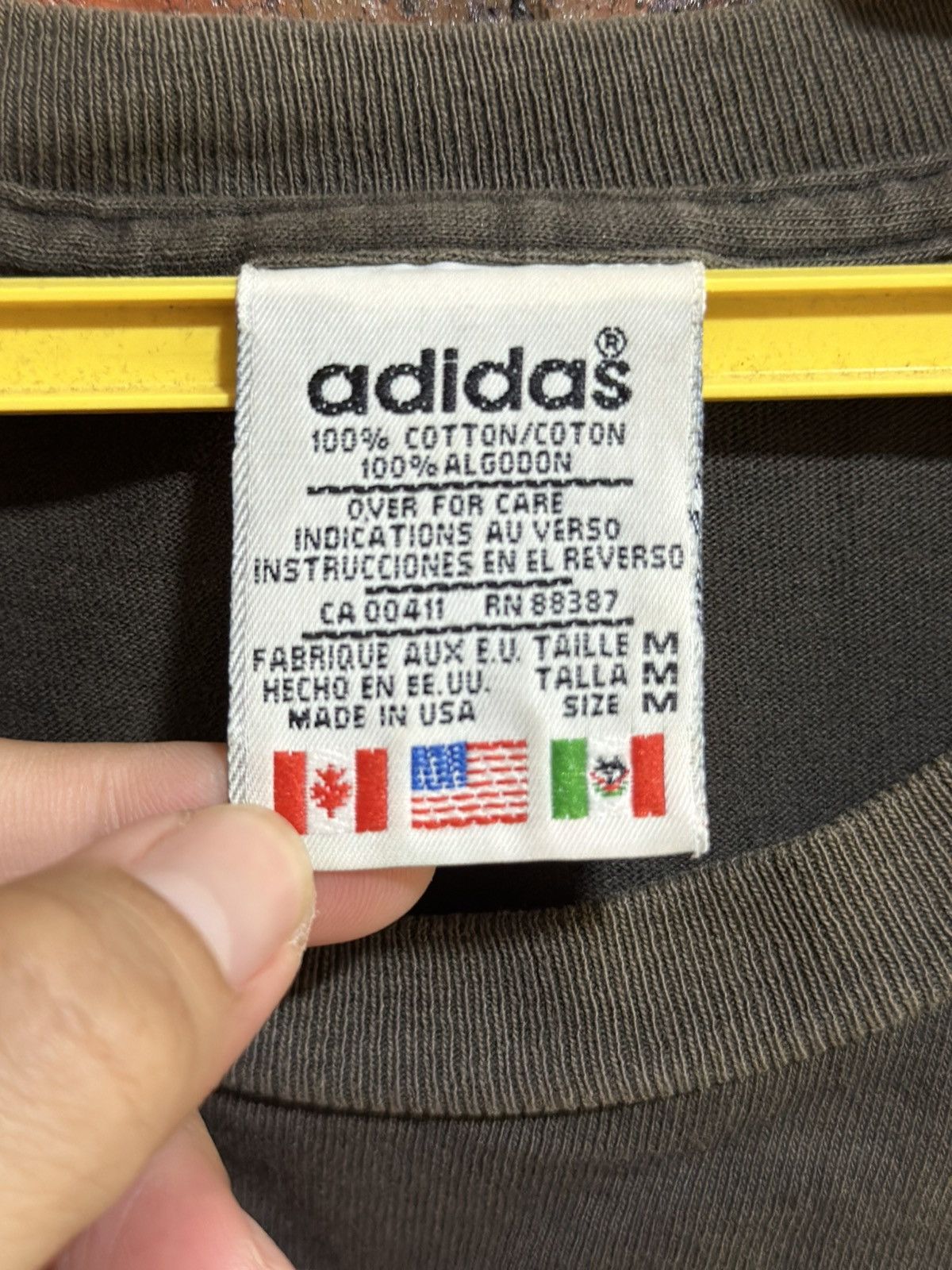 Adidas Thrashed Vintage 90s Adidas Raptees Big Logo Sun Faded Tee Size US M / EU 48-50 / 2 - 5 Thumbnail