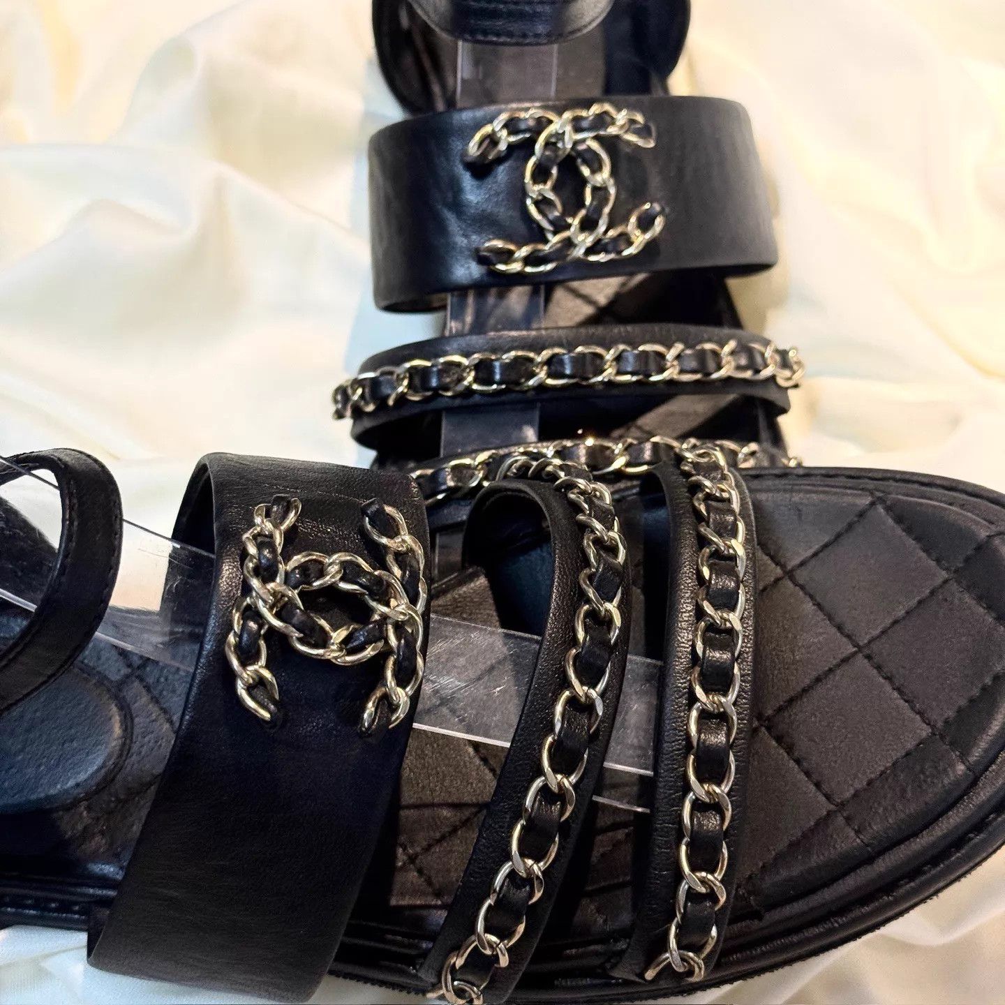 Chanel CHANEL Women's Double C Litchi Chain Sandal 37 95New Size US 6.5 / IT 36.5 - 8 Thumbnail