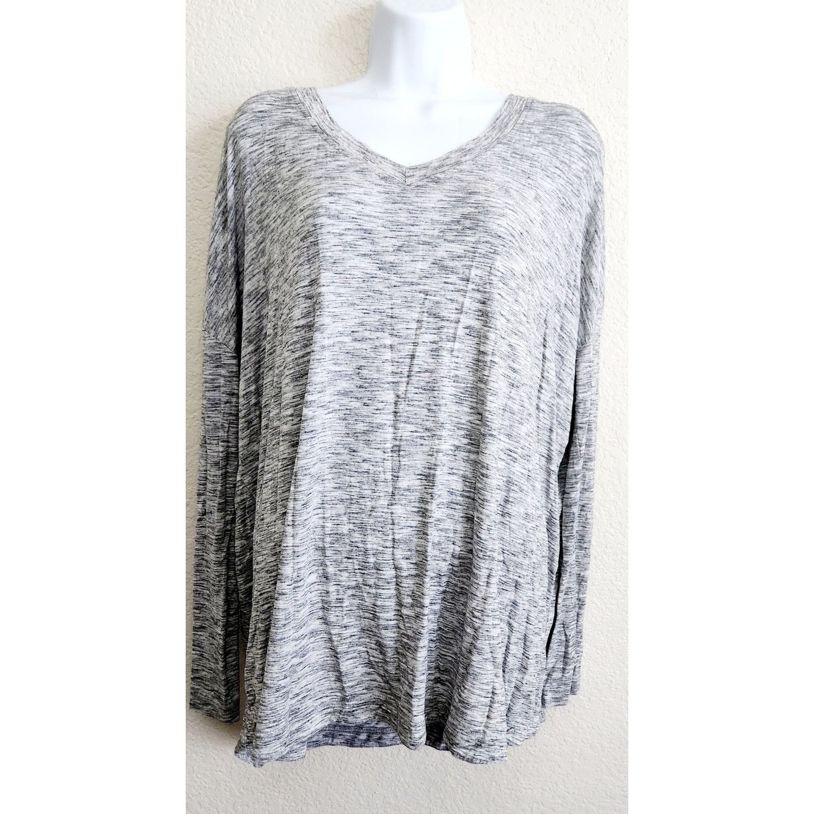 Nordstrom Nordstrom Gray Heathered V Neck Long Sleeve Top Medium Size M / US 6-8 / IT 42-44 - 1 Thumbnail