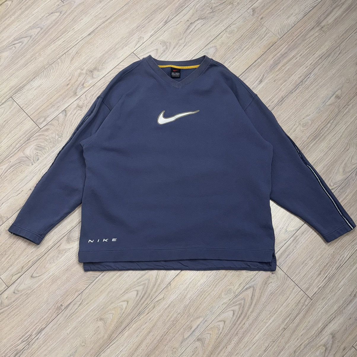 Nike Vintage Nike Y2K Drill Big Swoosh Pale Purple Crewneck Size US L / EU 52-54 / 3 - 1 Thumbnail