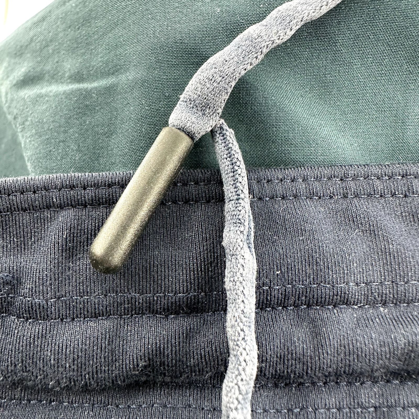 Lululemon Lululemon T.H.E Short Linerless 9" Drawstring Mach Blue L Size US 44 / EU 60 - 5 Thumbnail