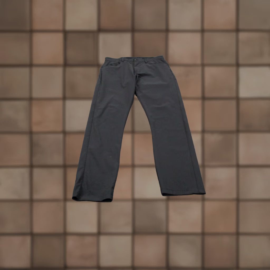 Vintage Bad Birdie Pants Mens 32 X 31 Gray Chino Performance Golf Outdoor Stretch Casual Pants Mens Gray Chino Outdoor Stretch Everyday Casual Pants Size US 32 / EU 48 - 1 Thumbnail