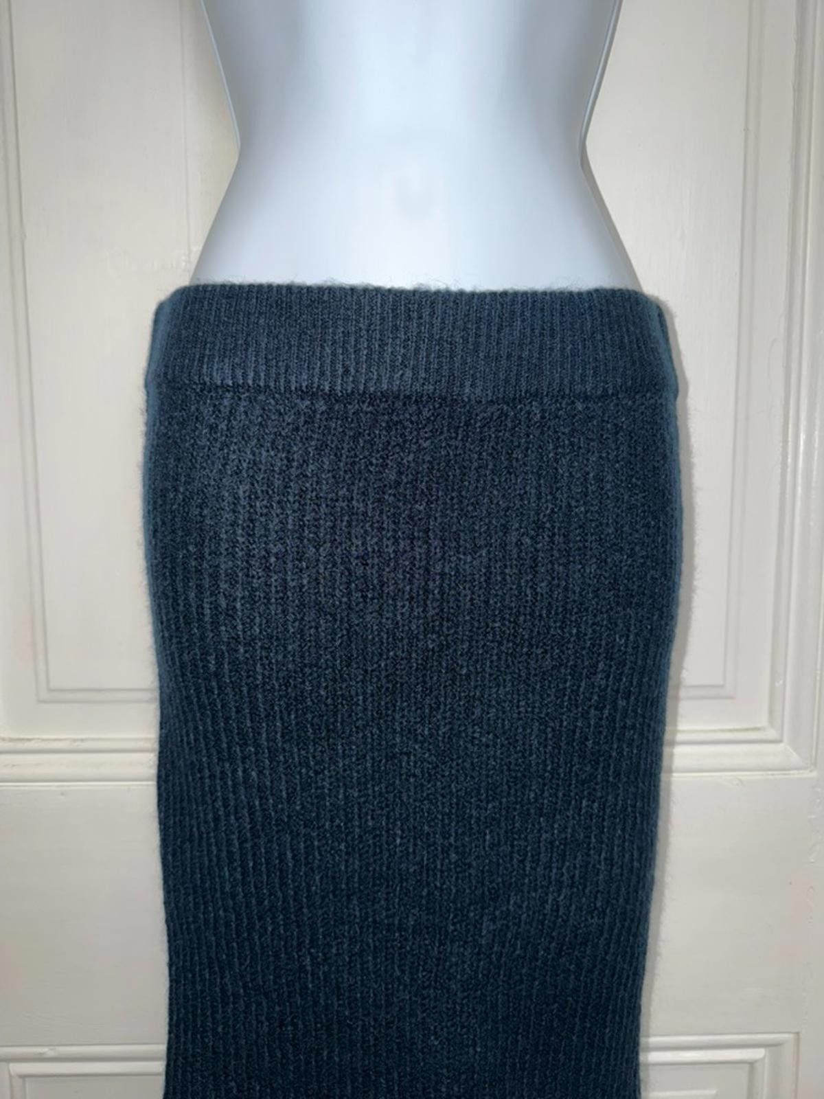 Asos ASOS Design Knit Midi Skirt in Dark Navy (US 4) Size 27" / US 4 / IT 40 - 4 Thumbnail