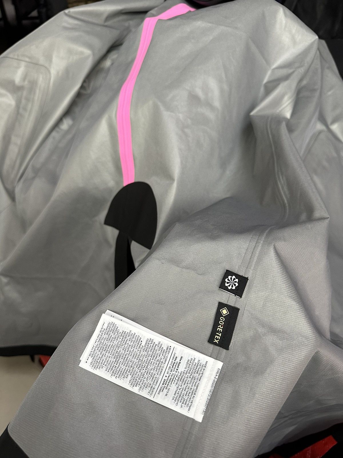 Nike NIKE SPORTSWEAR STORM-FIT ADV GORE-TEX PARKA BLACK S,L,XL Size US XL / EU 56 / 4 - 13 Thumbnail