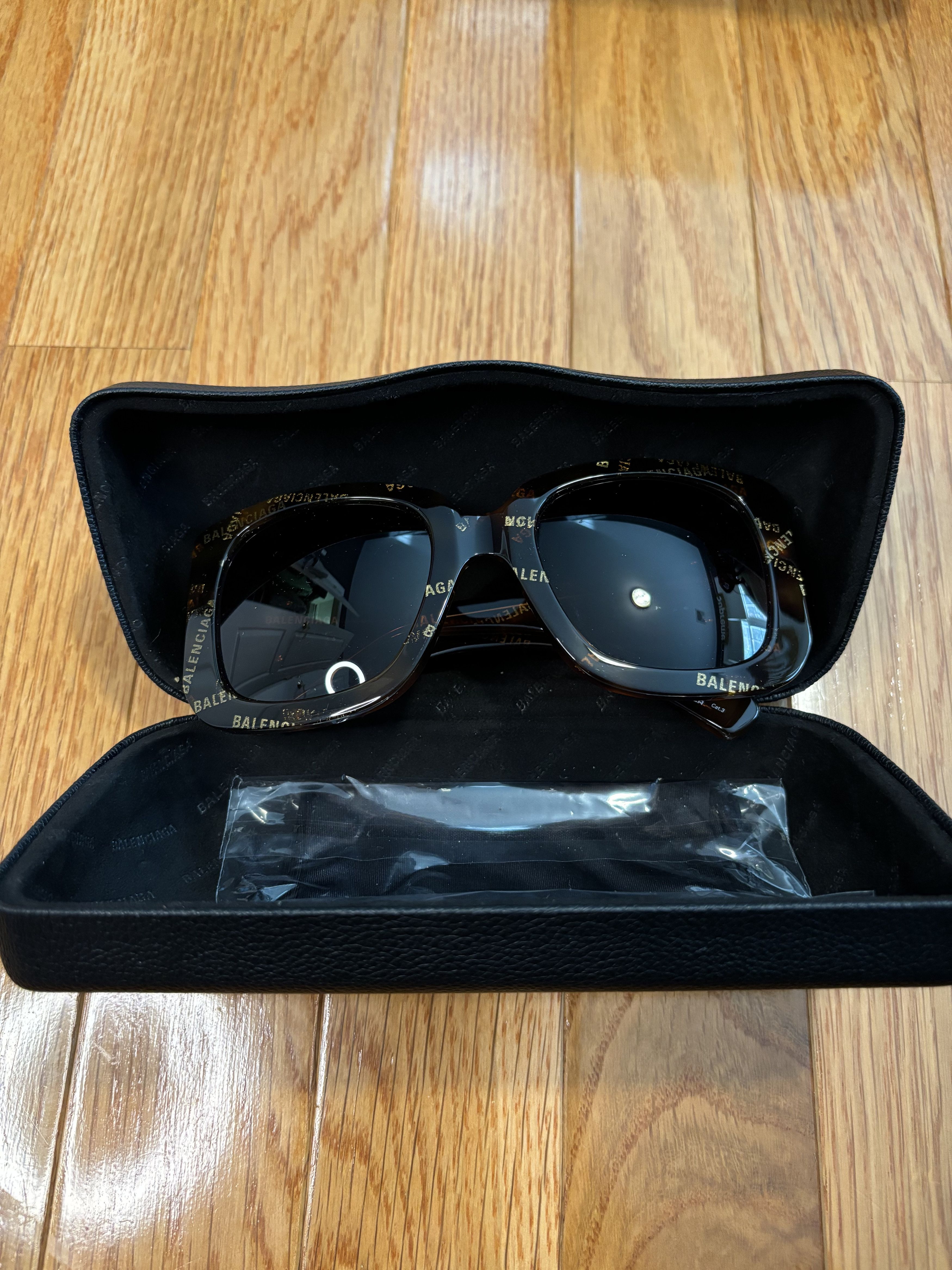 Balenciaga SQUARE BB SUNGLASSES Size ONE SIZE - 1 Thumbnail