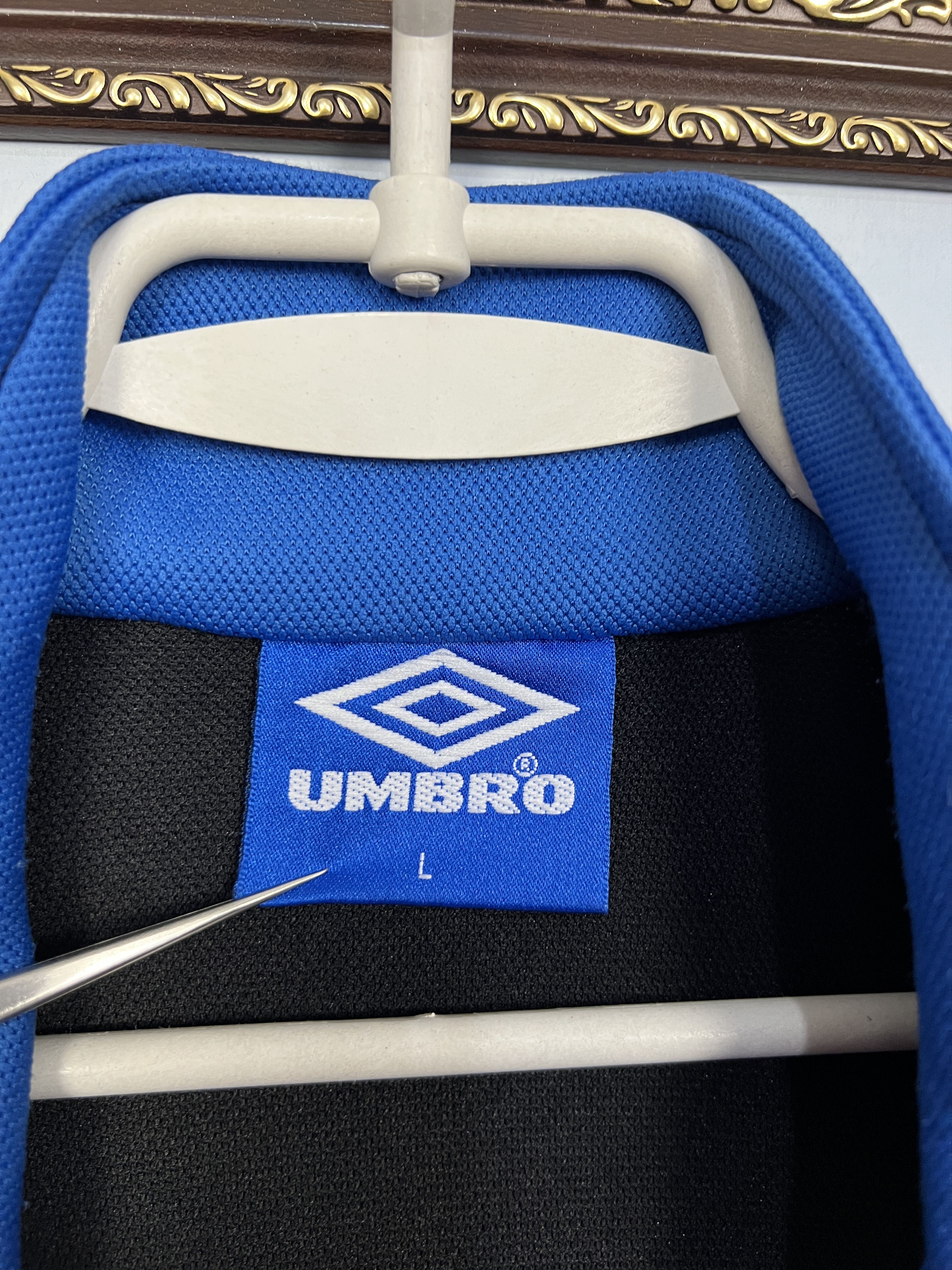 Umbro Inter Milan Football Jacket Soccer Maglia Track Top Ronaldo Size US L / EU 52-54 / 3 - 6 Thumbnail