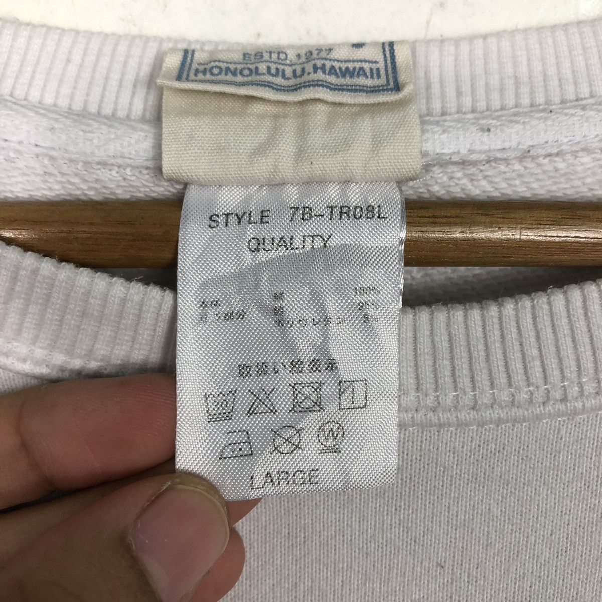 Japanese Brand × Vintage 📌Vintage Sweatshirt Crewneck Honolulu Hawaii Big Logo Size US L / EU 52-54 / 3 - 18 Thumbnail