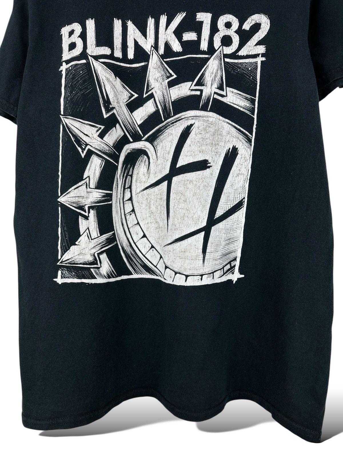 Band Tees Blink 182 Tour 2017 T-Shirt Punk Band Women’s Size M Size M / US 6-8 / IT 42-44 - 4 Thumbnail