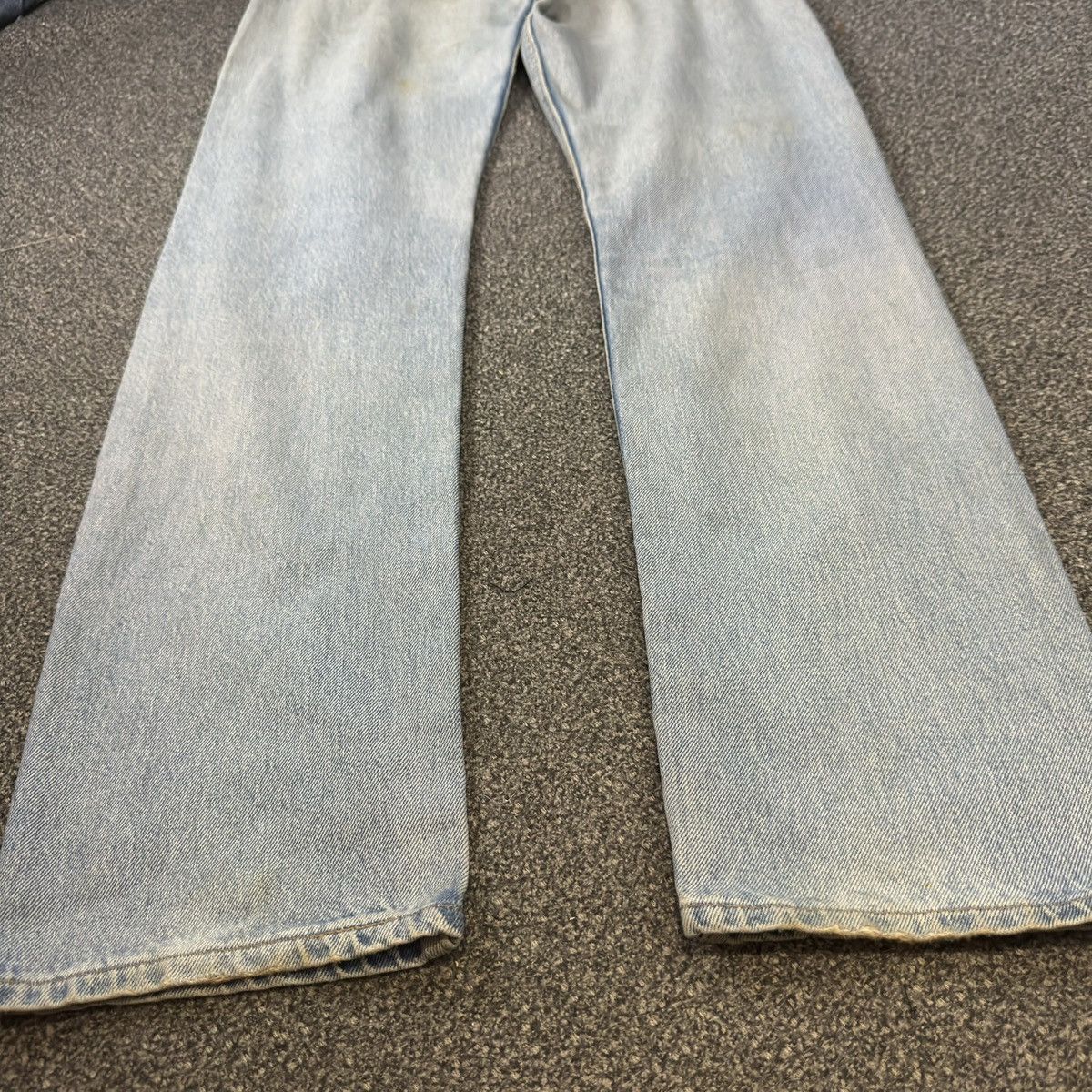 Levi's Vintage Clothing Vintage 1998 Levis 501 Aging Faded Dirty Denim Made in USA Size US 32 / EU 48 - 12 Thumbnail