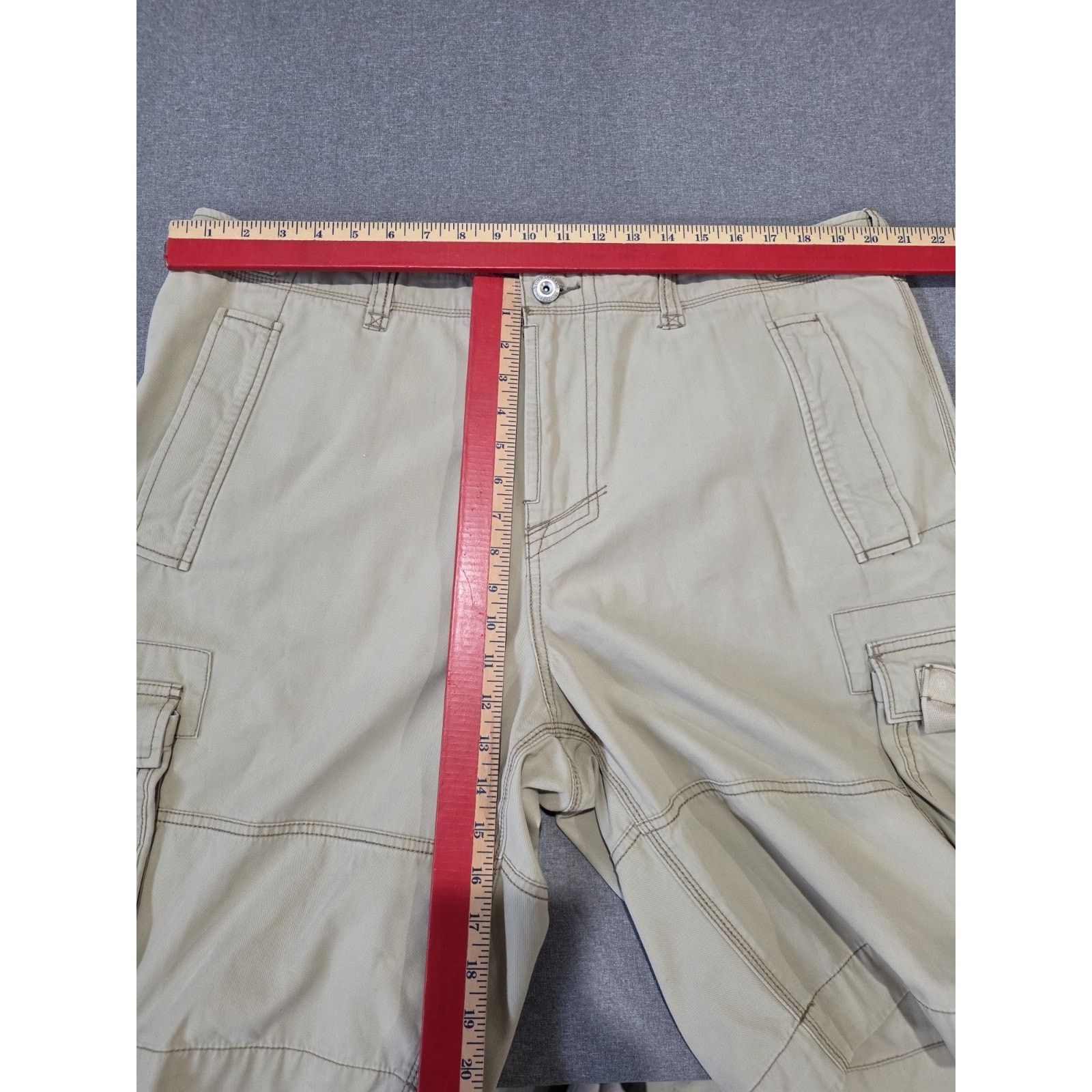 Tommy Bahama Tommy Bahama Jeans Men's Size 40 Khaki Cargo Shorts Multi Size US 40 / EU 56 - 3 Thumbnail