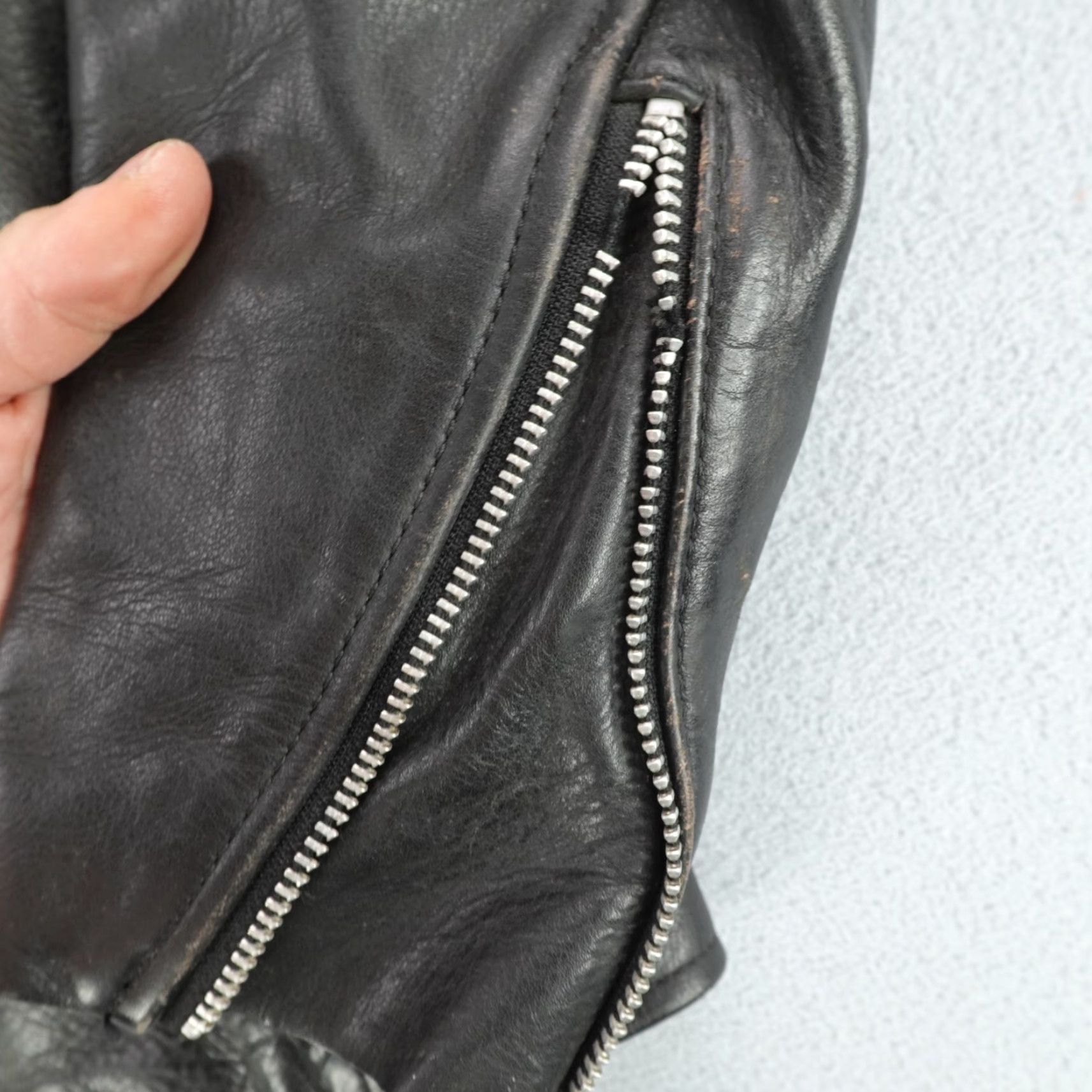 Vintage VINTAGE Vanson Jacket Mens 38 Black Moto Bomber Leather Coat Full Zip Up Biker Size US XXS / EU 40 - 4 Thumbnail