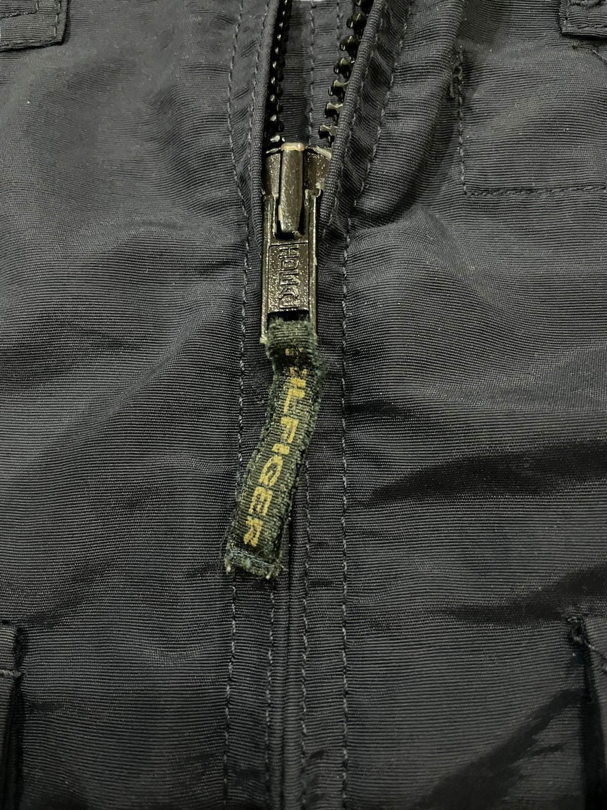 Tommy Hilfiger 90s Vtg Tommy Hilfiger Multi Pocket Utility Windbreaker Size US L / EU 52-54 / 3 - 12 Thumbnail