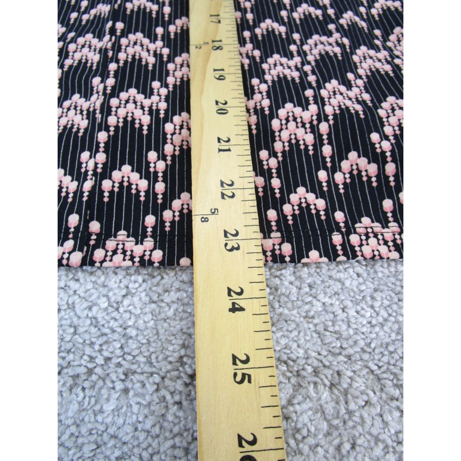 Karl Lagerfeld Karl Lagerfeld Shirt Womens Medium Black Pink Geometric Long Sleeve Round Neck Zip Blouse Size M / US 6-8 / IT 42-44 - 8 Thumbnail