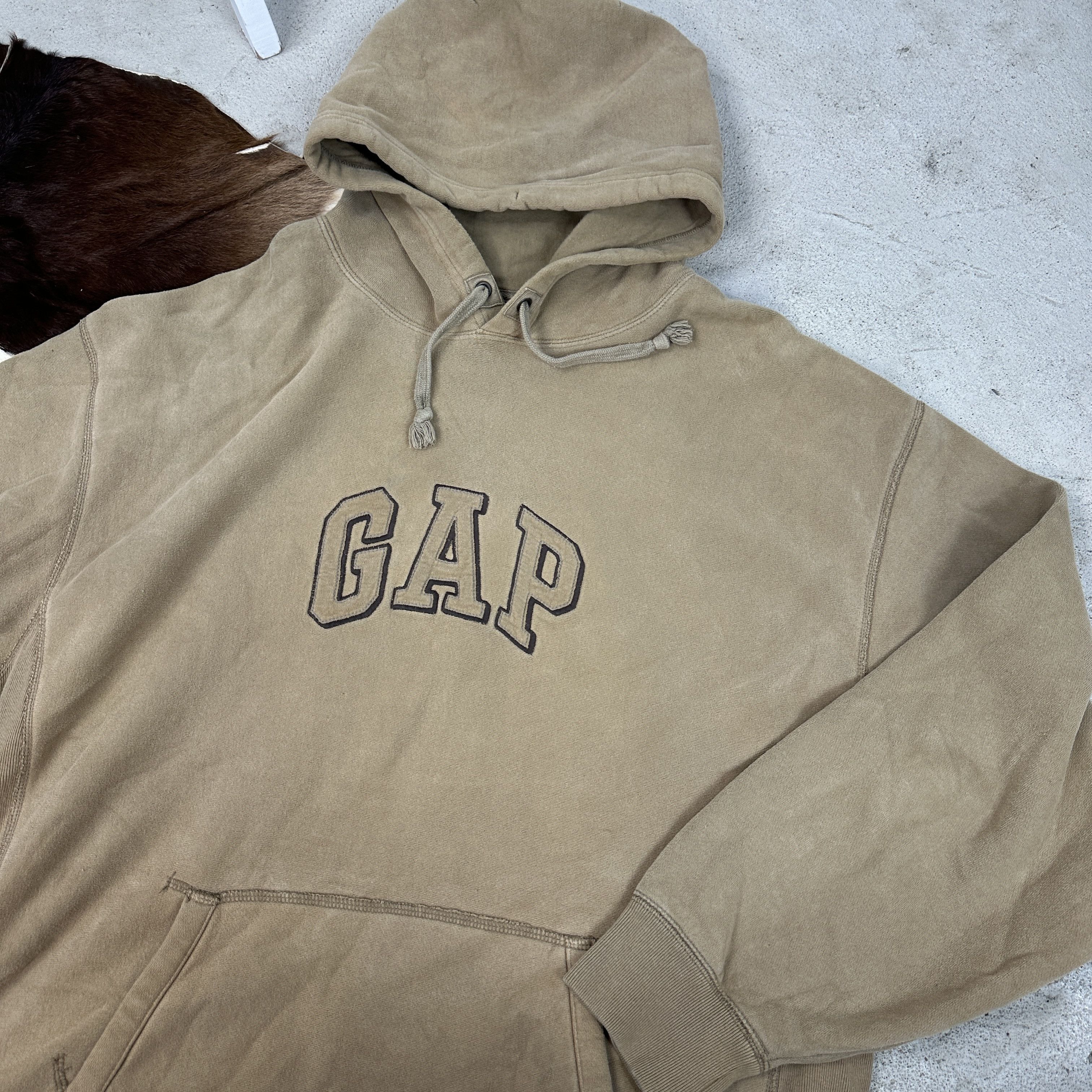 Gap × Vintage Vintage Streetwear Sporty GAP Penaut Brown Hoodie 00s Size US L / EU 52-54 / 3 - 3 Thumbnail