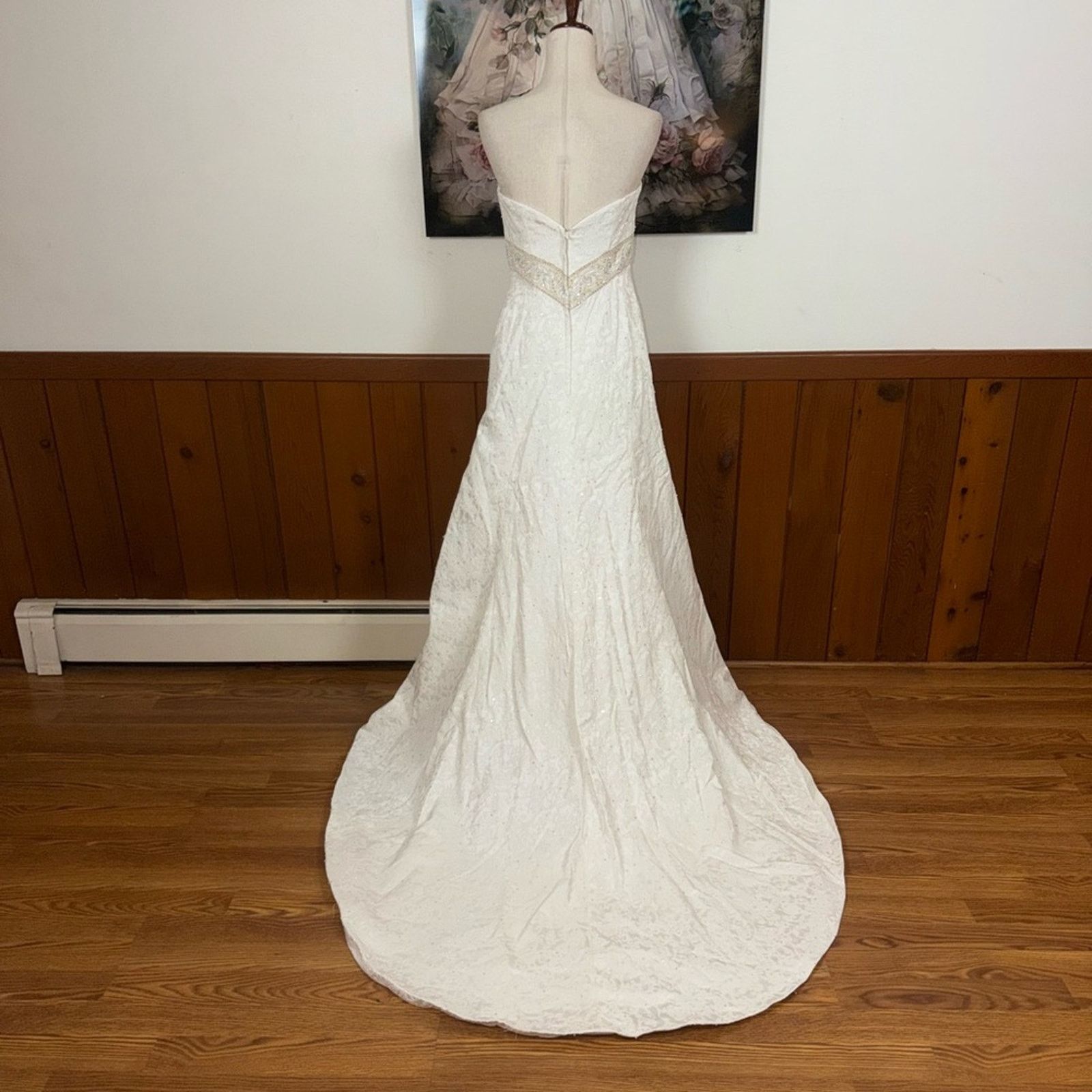 Oleg Cassini Beautiful Oleg Cassini Strapless Brocade Wedding Gown Size M / US 6-8 / IT 42-44 - 6 Thumbnail