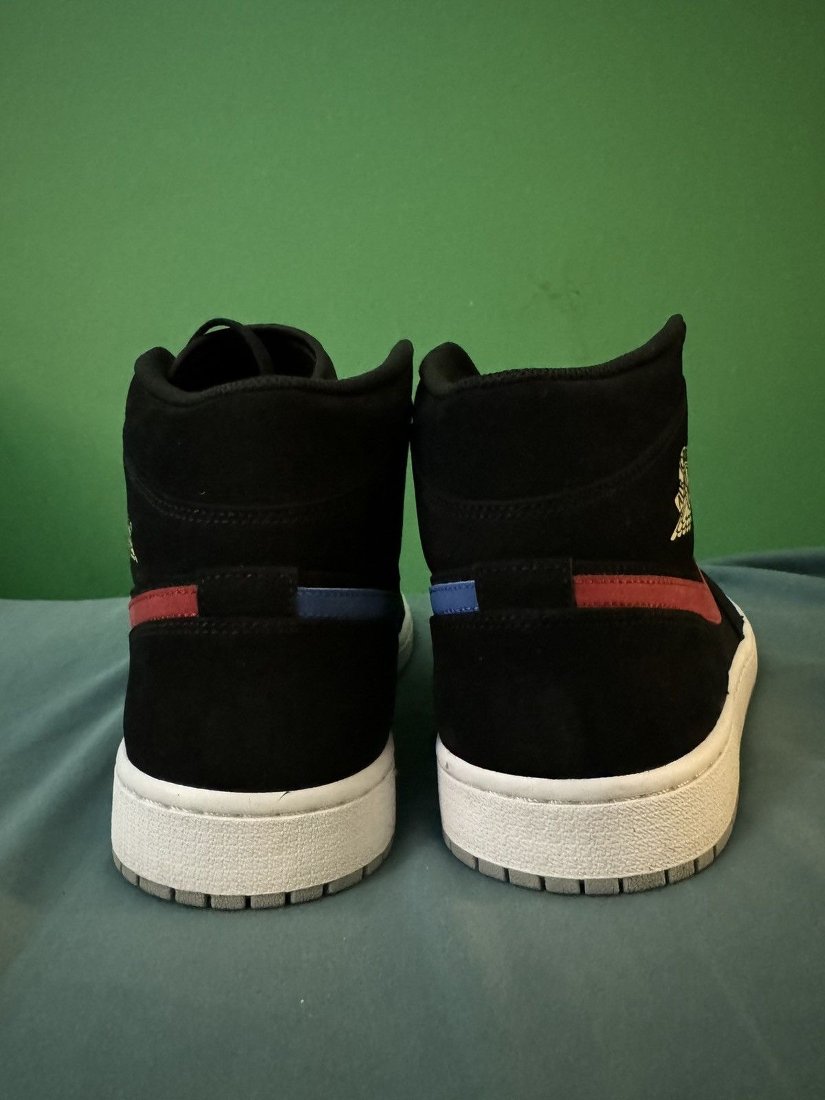 Jordan Brand Nike Air Jordan 1 Mid Multi-Color Swoosh 2018 Size US 12 / EU 45 - 3 Thumbnail