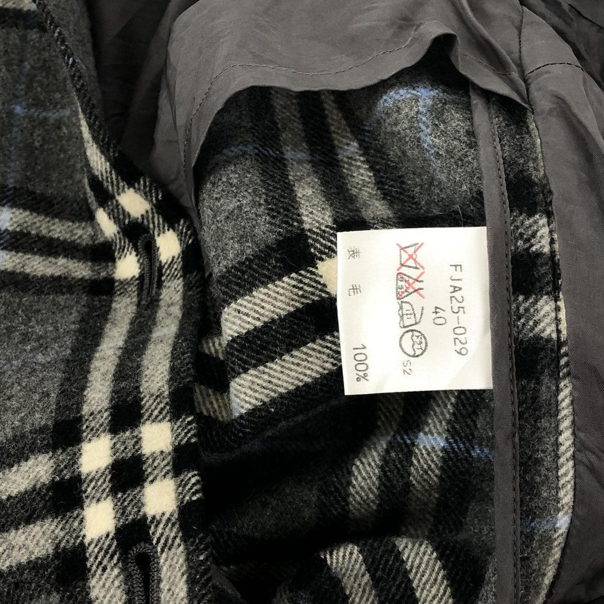 Burberry × Vintage Vintage Burberry wool Size US XXS / EU 40 - 6 Thumbnail
