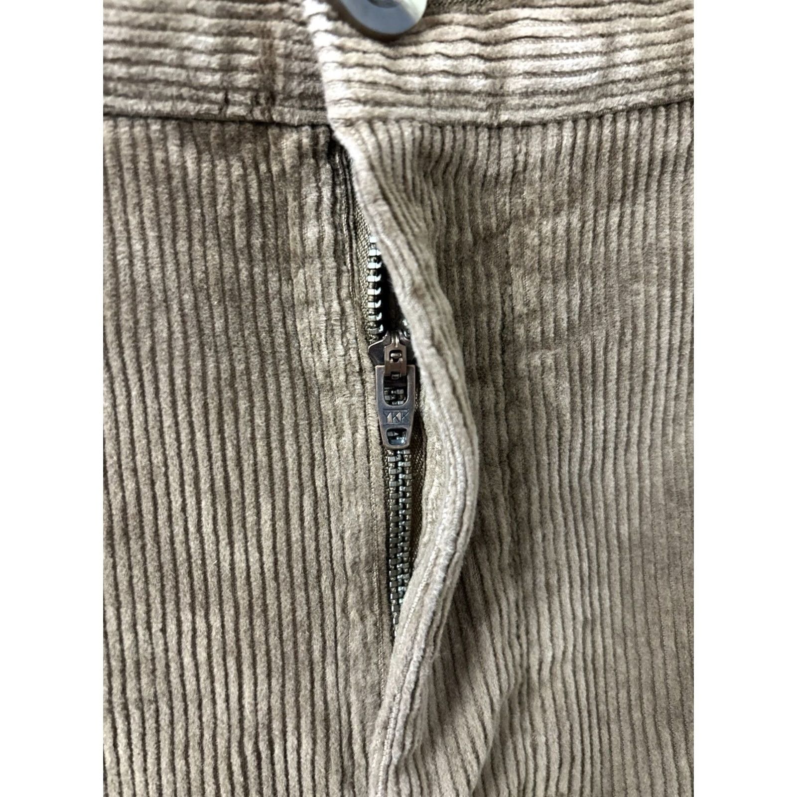Vintage LL Bean Country Corduroy Pants Mens 33x32 Brown Classic Fit Stretch Casual Workwear Straight 5-Pocket Zipper Button Size US 33 - 5 Thumbnail