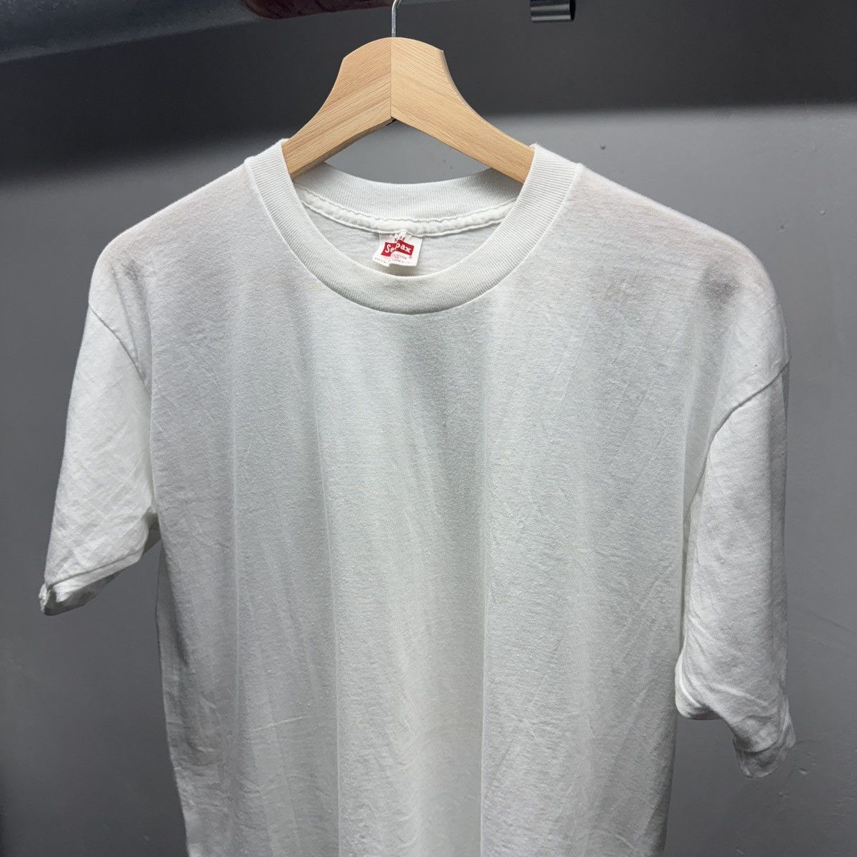 Vintage 80s Paper Thin Blank White Shirt ERD Grunge Faded Thrashed Size US XL / EU 56 / 4 - 2 Thumbnail