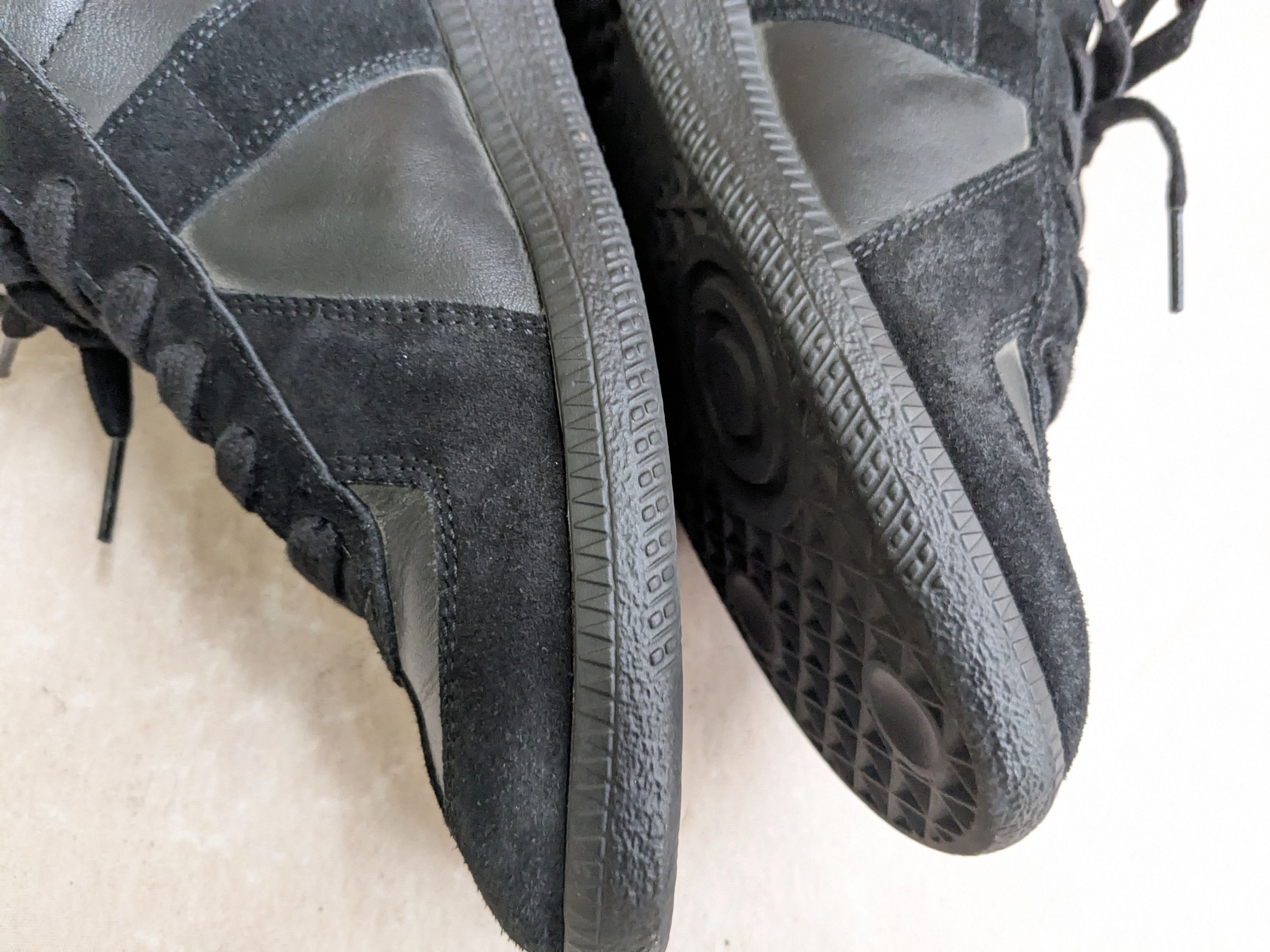Maison Margiela Maison Margiela Replica GAT Black 8 41 Low Tops Size US 8 / EU 41 - 14 Thumbnail