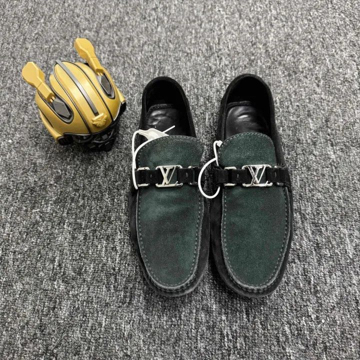 Louis Vuitton Louis Vuitton Green Casual Lifestyle Shoes for Men -2508 Size US 8 / EU 41 - 2 Thumbnail