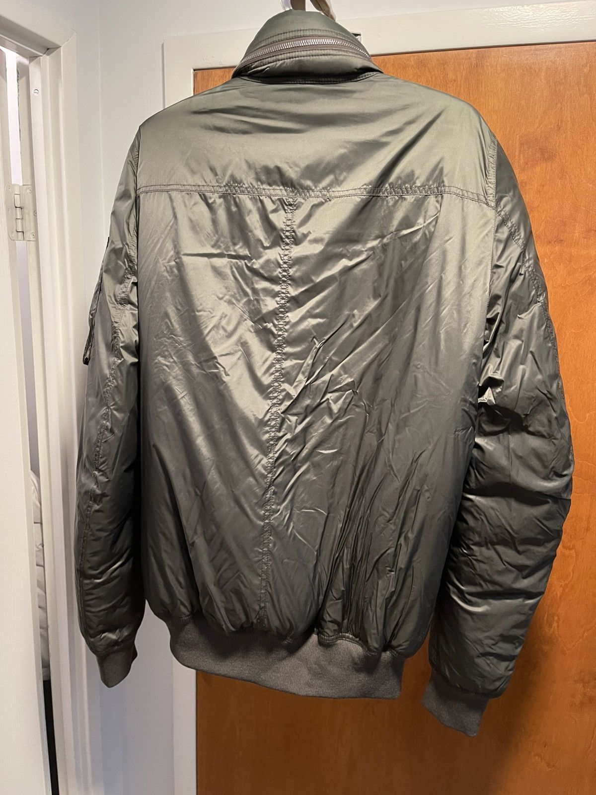 Rick Owens Rick Owens FW15 Sisyphus Olive Nylon Down Bomber Size US M / EU 48-50 / 2 - 2 Thumbnail