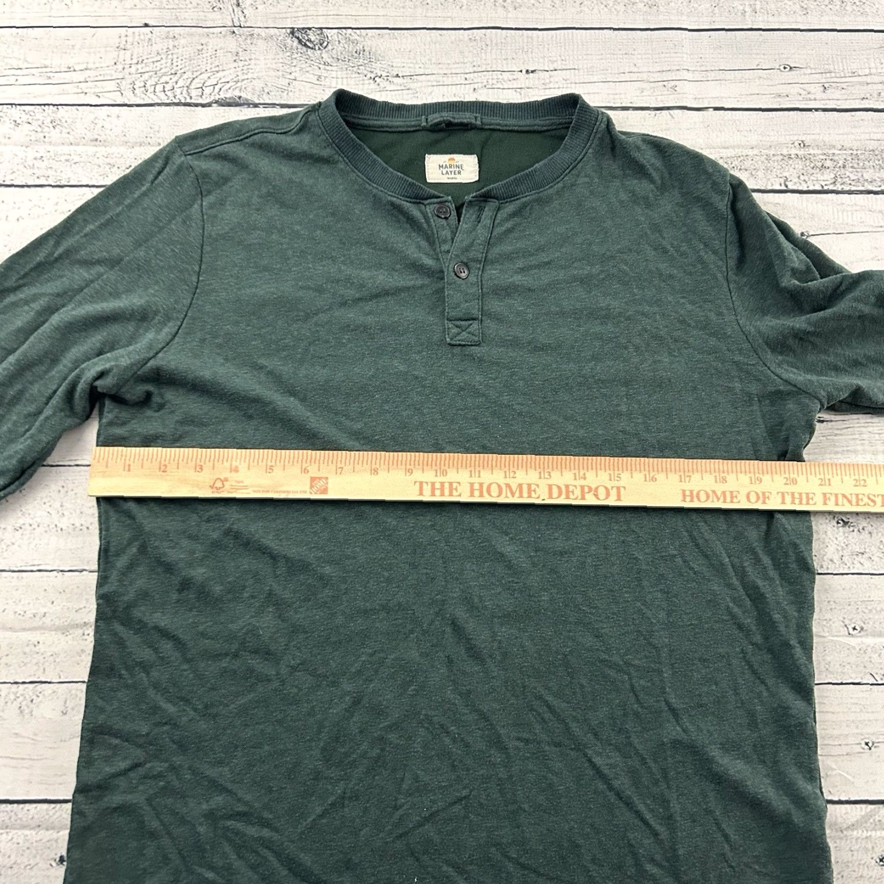 Marine Layer Marine Layer Long Sleeve Button-Up Henley Shirt Men's Marge Green M/L Green Henley Shirt Mens Size US M / EU 48-50 / 2 - 4 Thumbnail