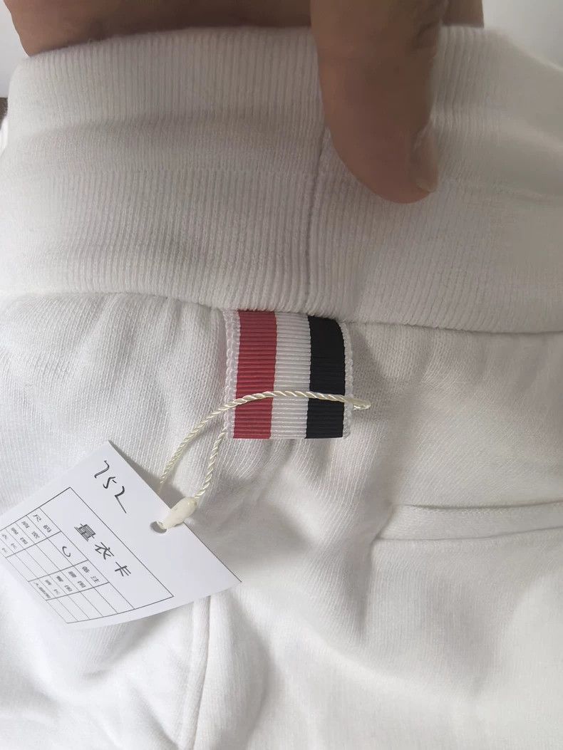 Thom Browne Thom browne Shorts 2504-Nextarrow Size US 29 - 4 Thumbnail