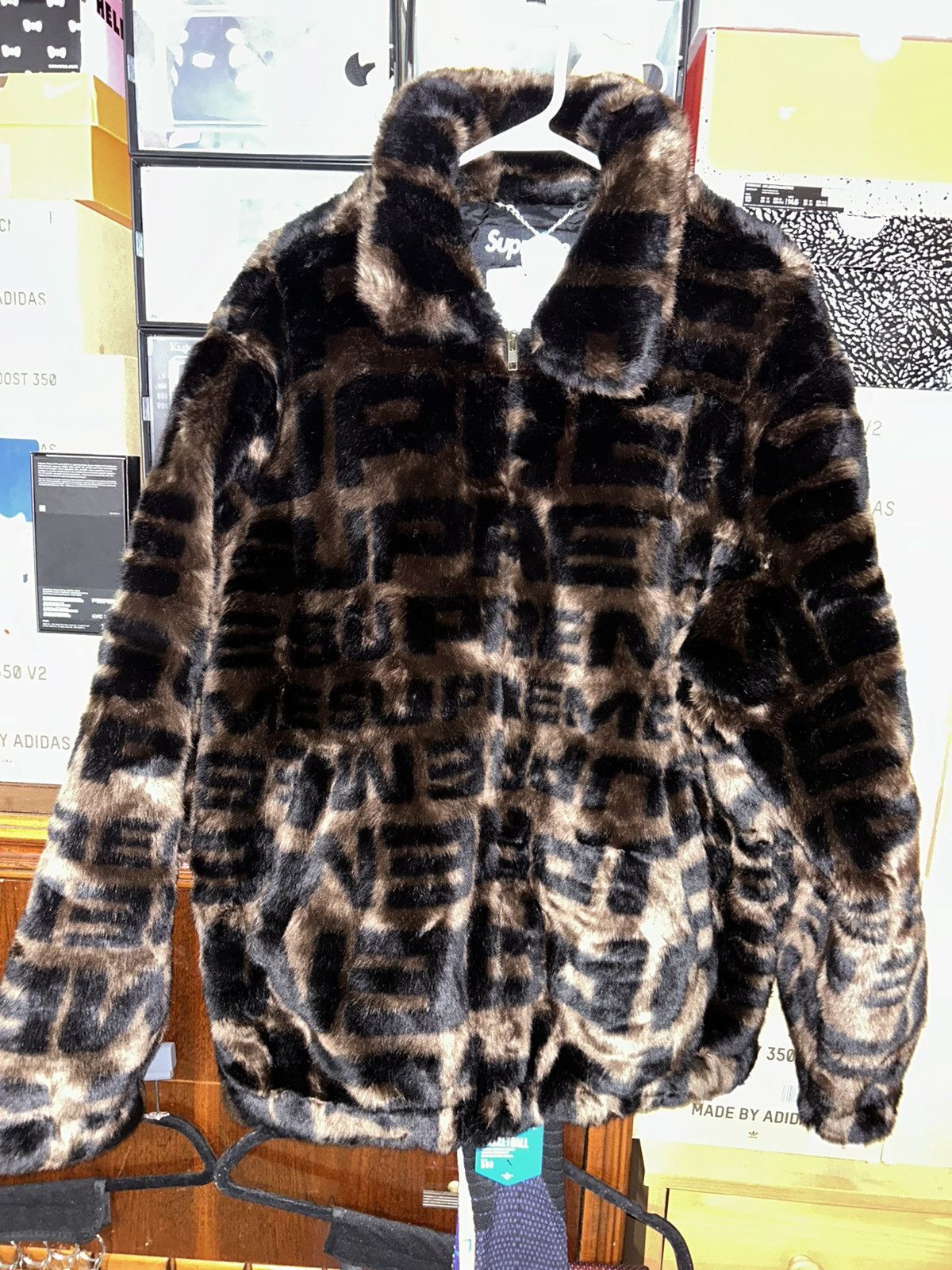 Supreme Supreme Faux Fur Repeater Bomber Jacket Brown SS18 XL NEW Size US XL / EU 56 / 4 - 2 Thumbnail