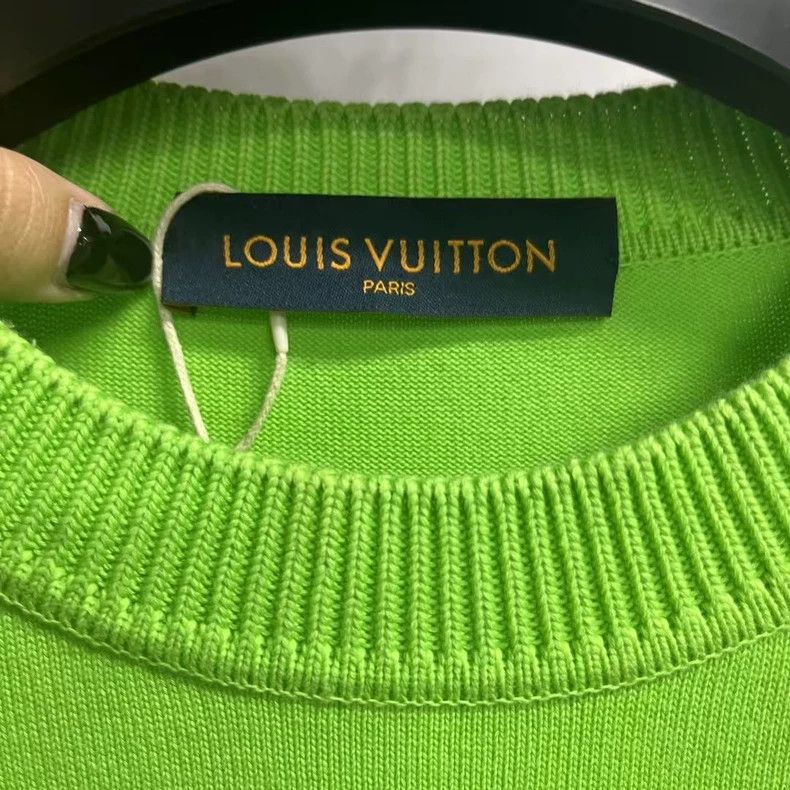 Louis Vuitton LOUIS VUITTON Green Solid Round Neck Pullover Short Sleeve Size US S / EU 44-46 / 1 - 2 Thumbnail