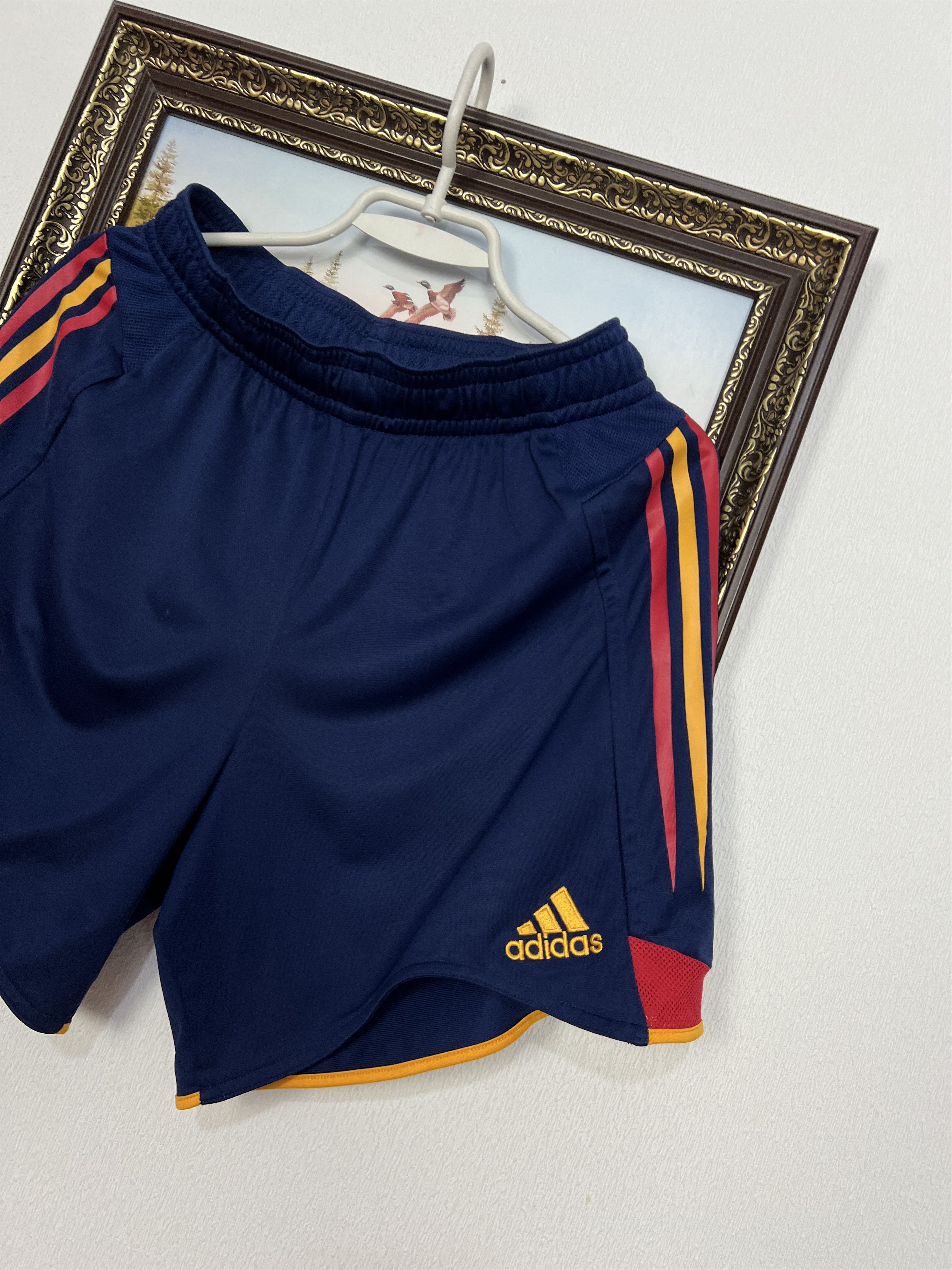 Adidas Vintage Adidas Spain Football Shorts Soccer Blue Athletic M Size US 32 / EU 48 - 2 Thumbnail